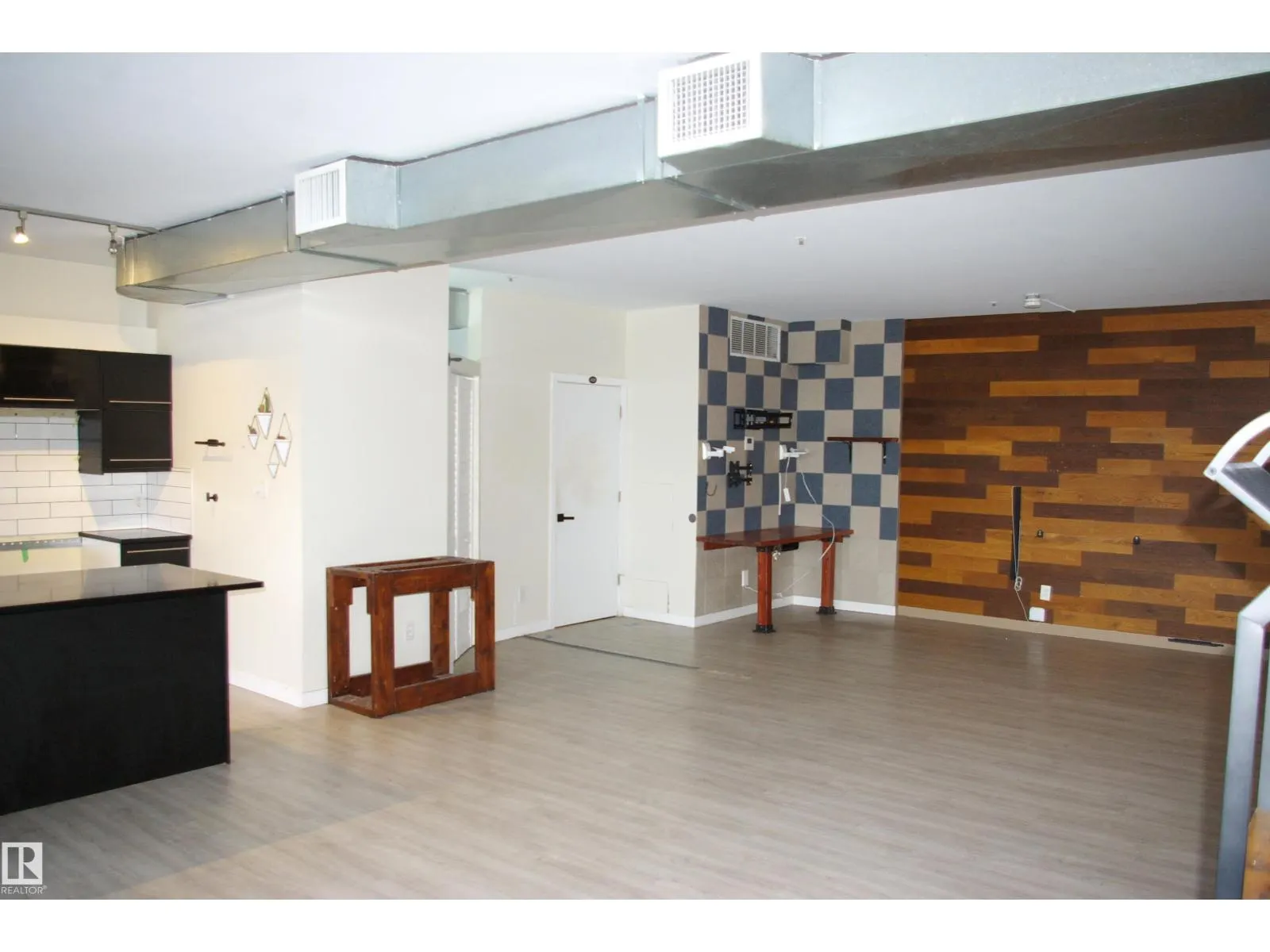 #502 10105 109 ST NW
