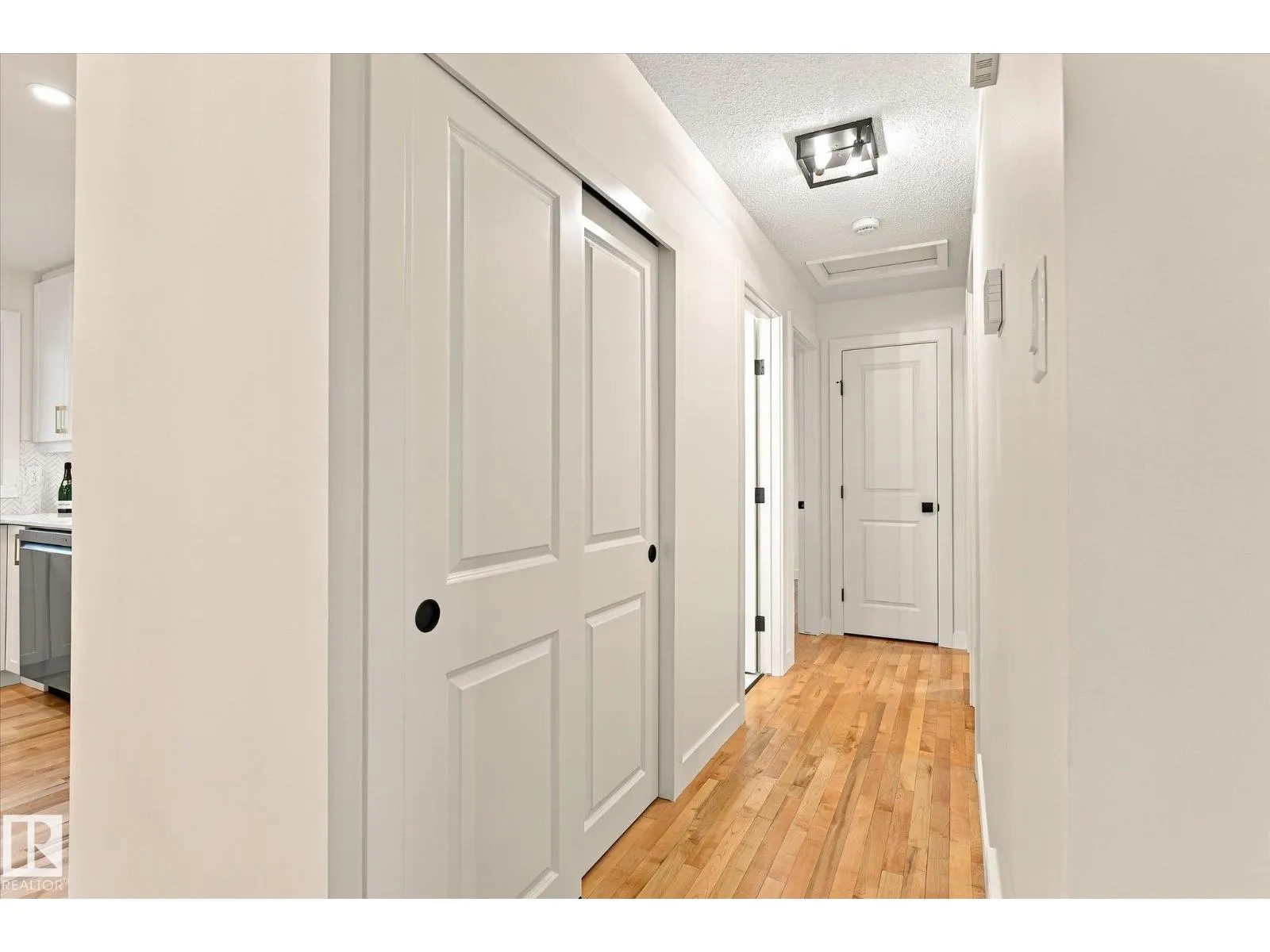26 EAGLE DR