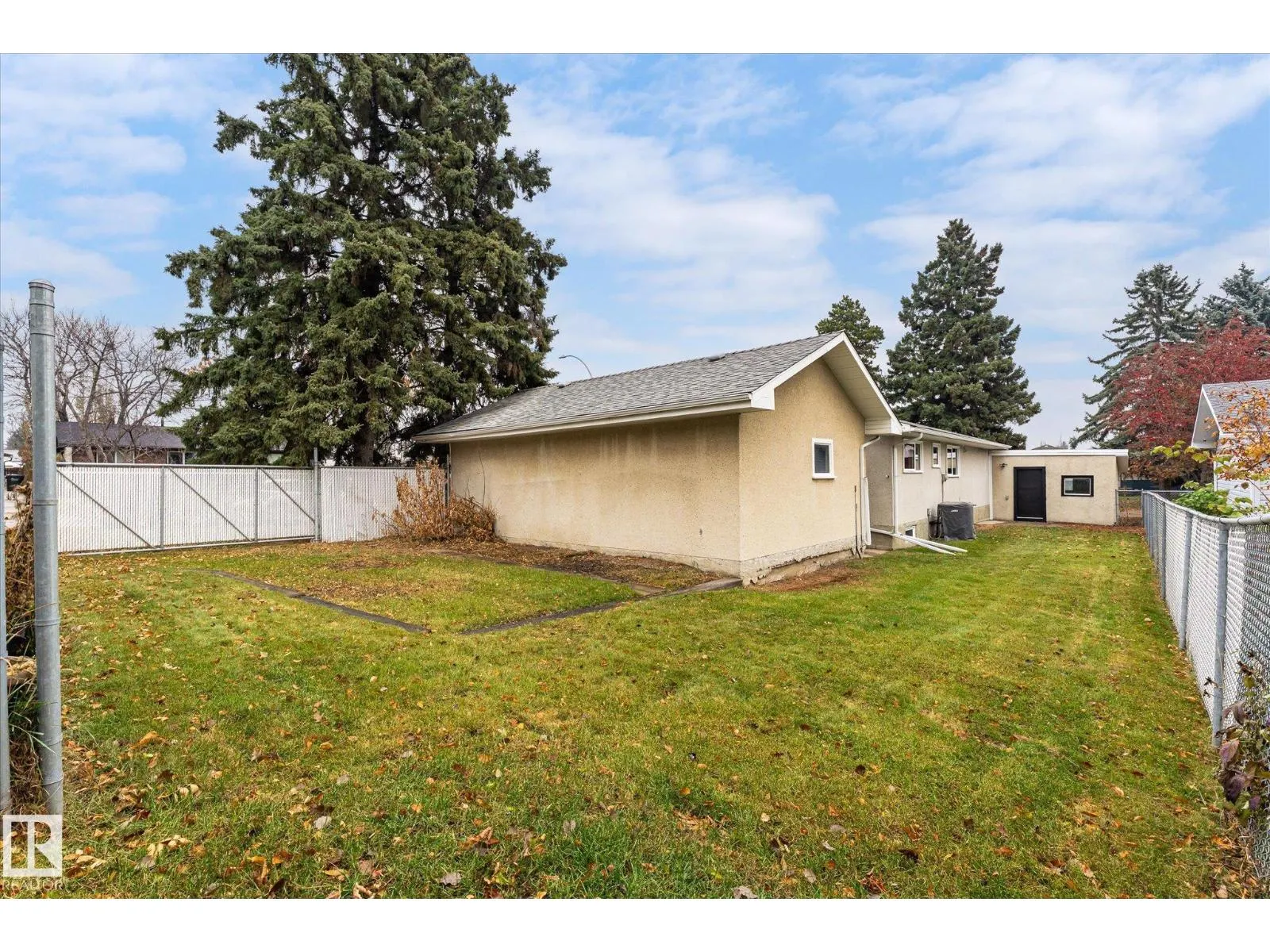 26 EAGLE DR