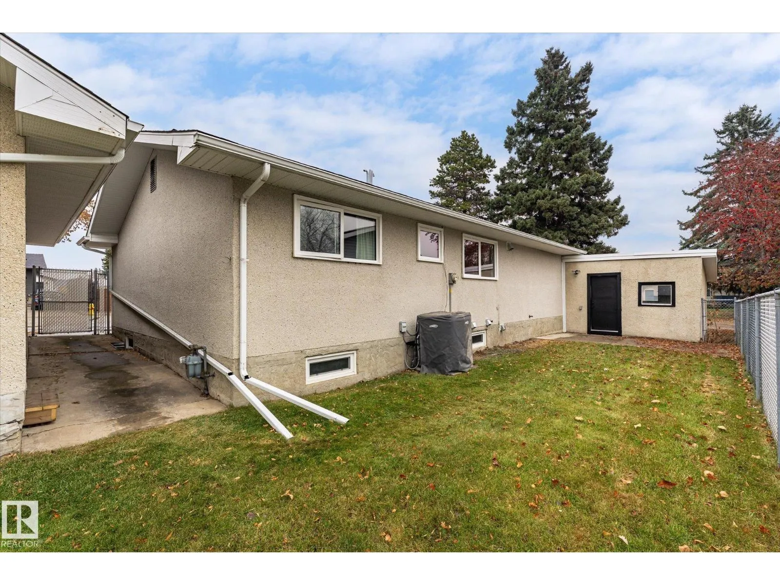 26 EAGLE DR