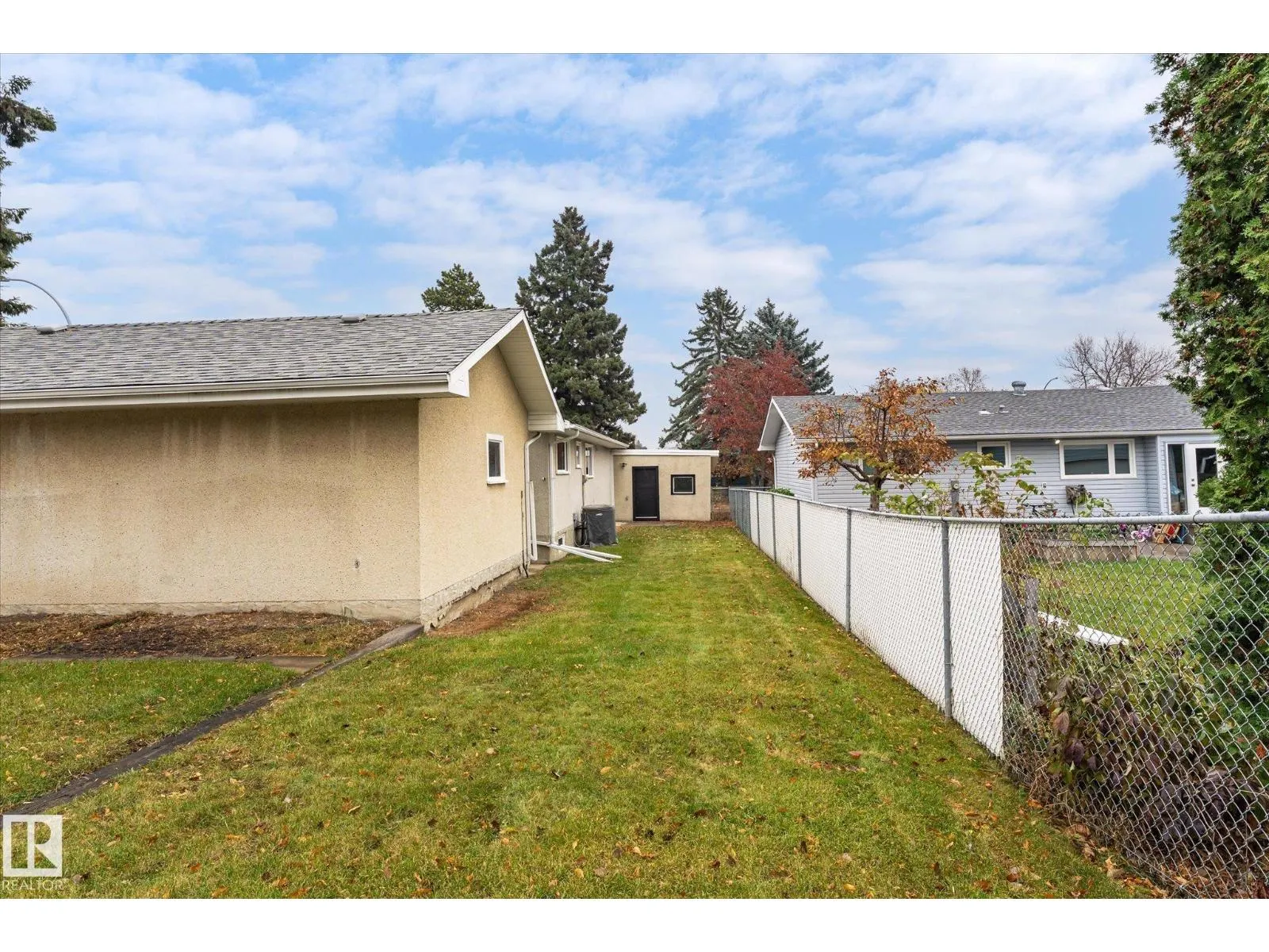26 EAGLE DR