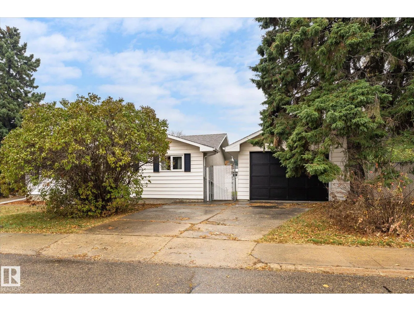 26 EAGLE DR