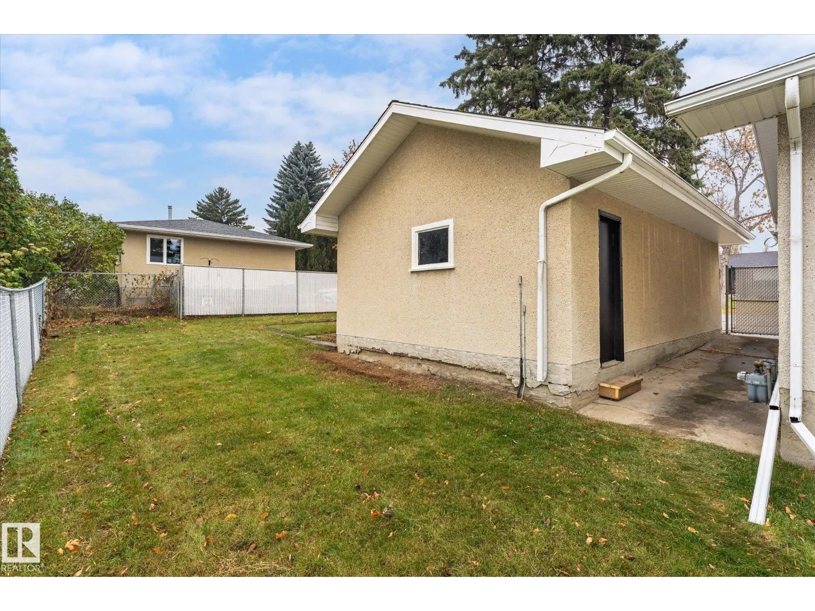 26 EAGLE DR