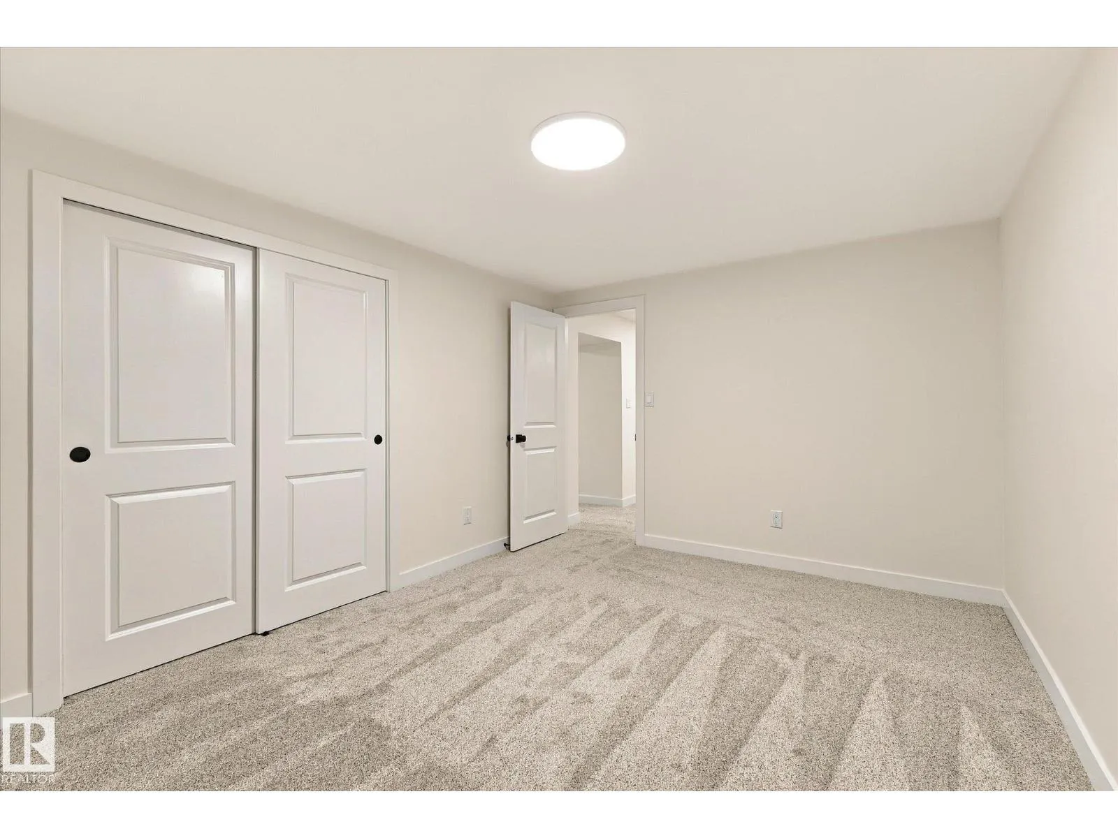 26 EAGLE DR