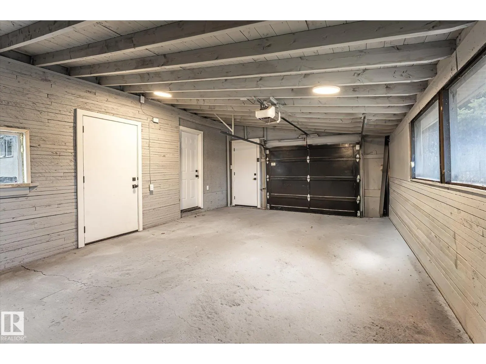 26 EAGLE DR