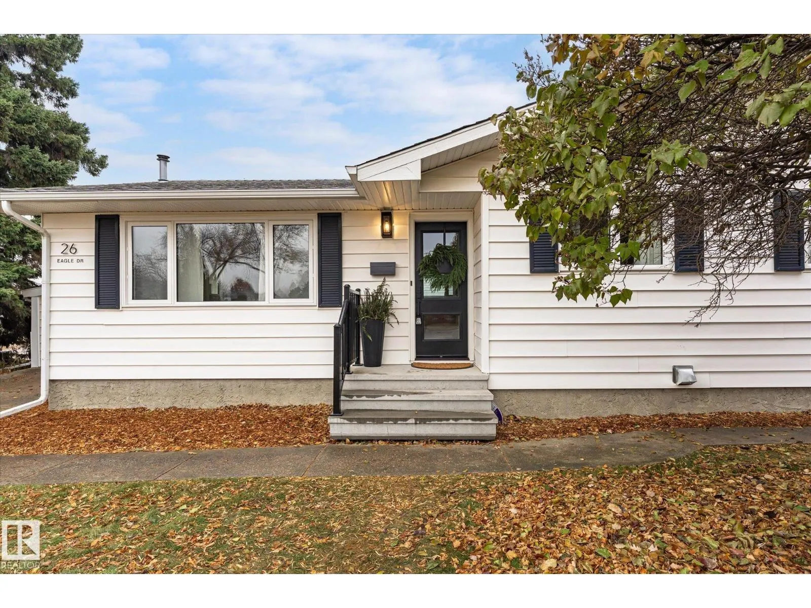 26 EAGLE DR