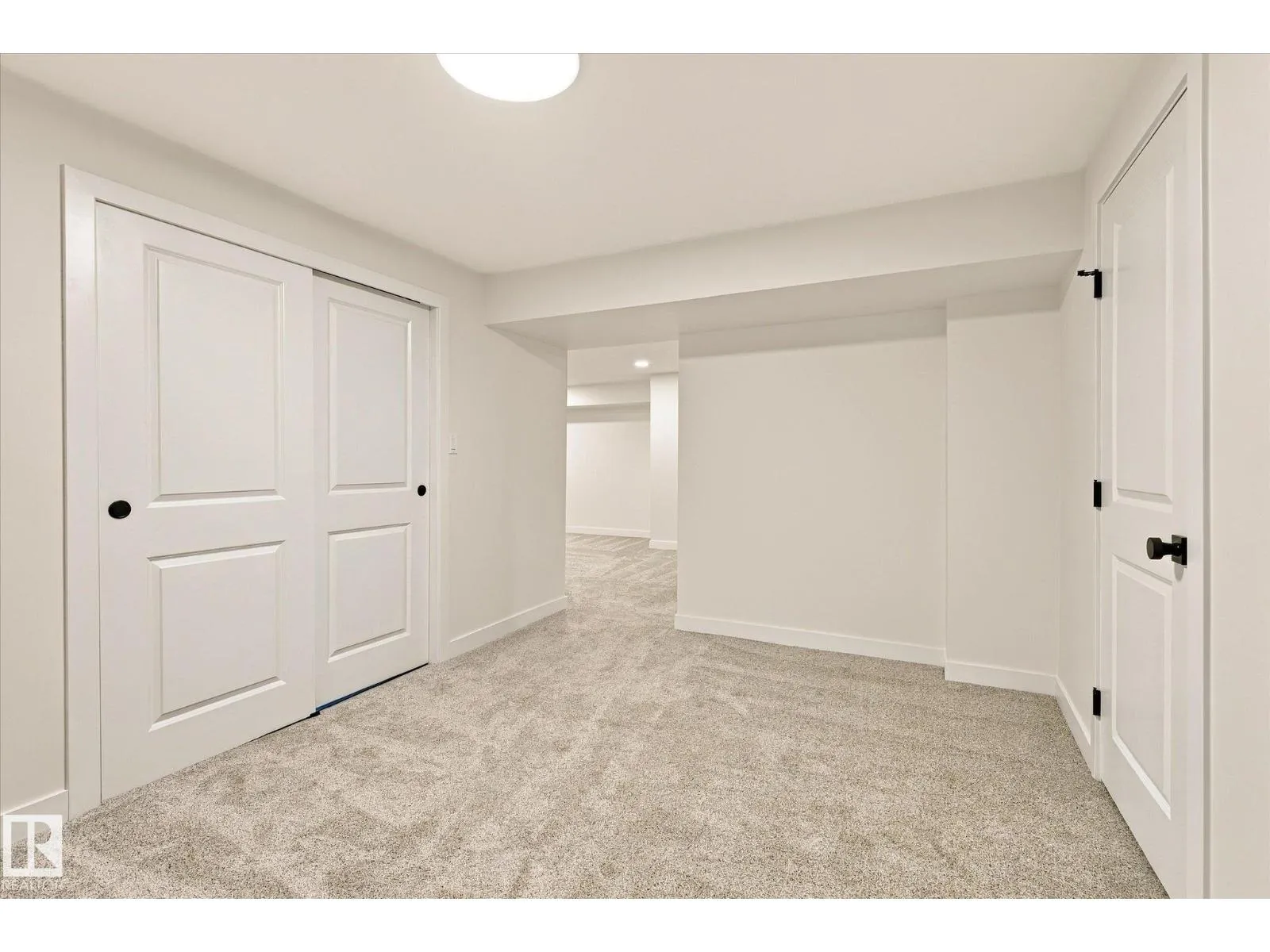 26 EAGLE DR