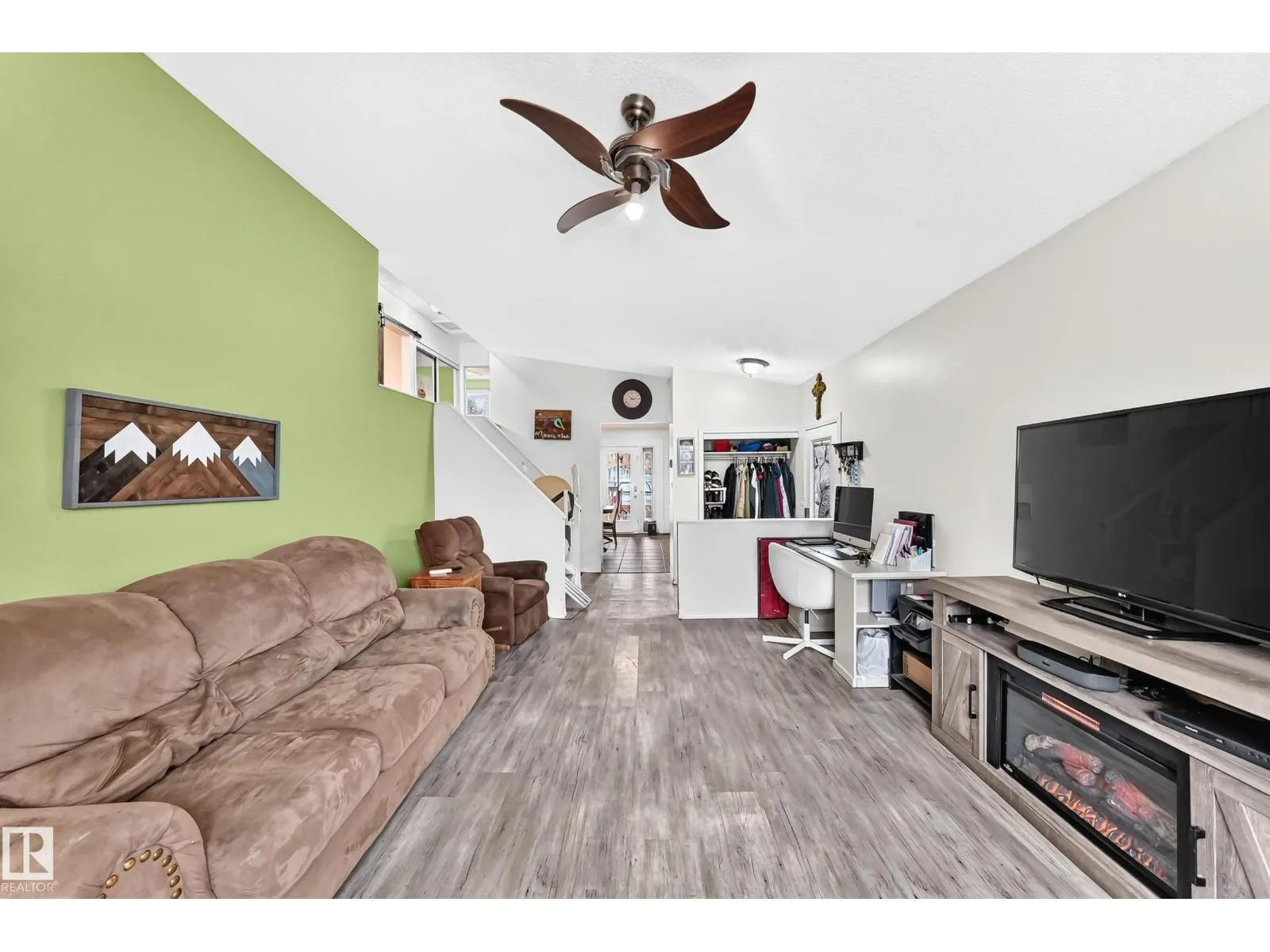 4121 41 AV NW