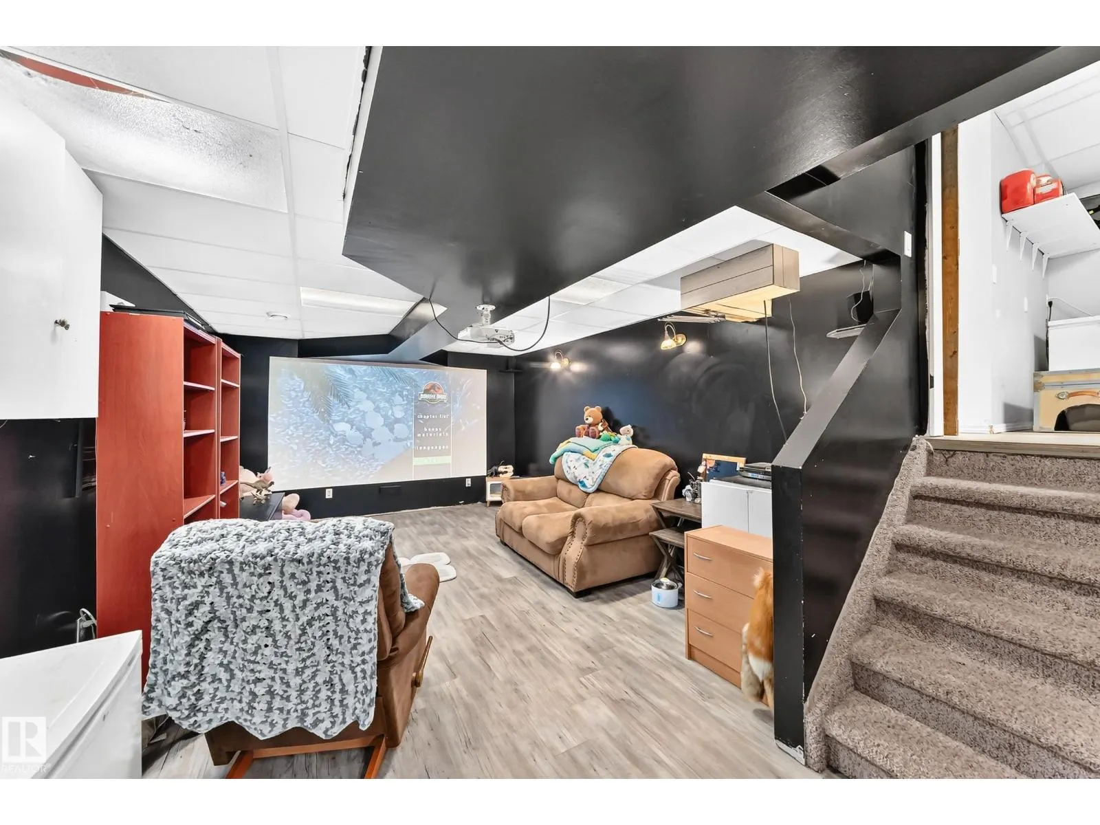 4121 41 AV NW