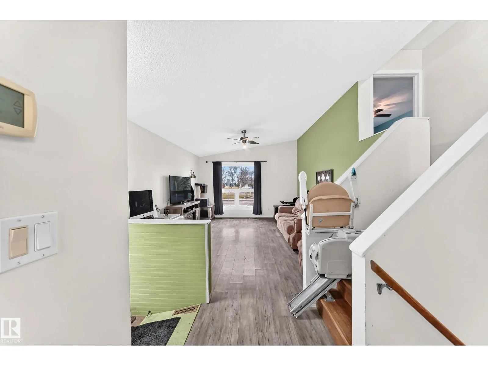 4121 41 AV NW