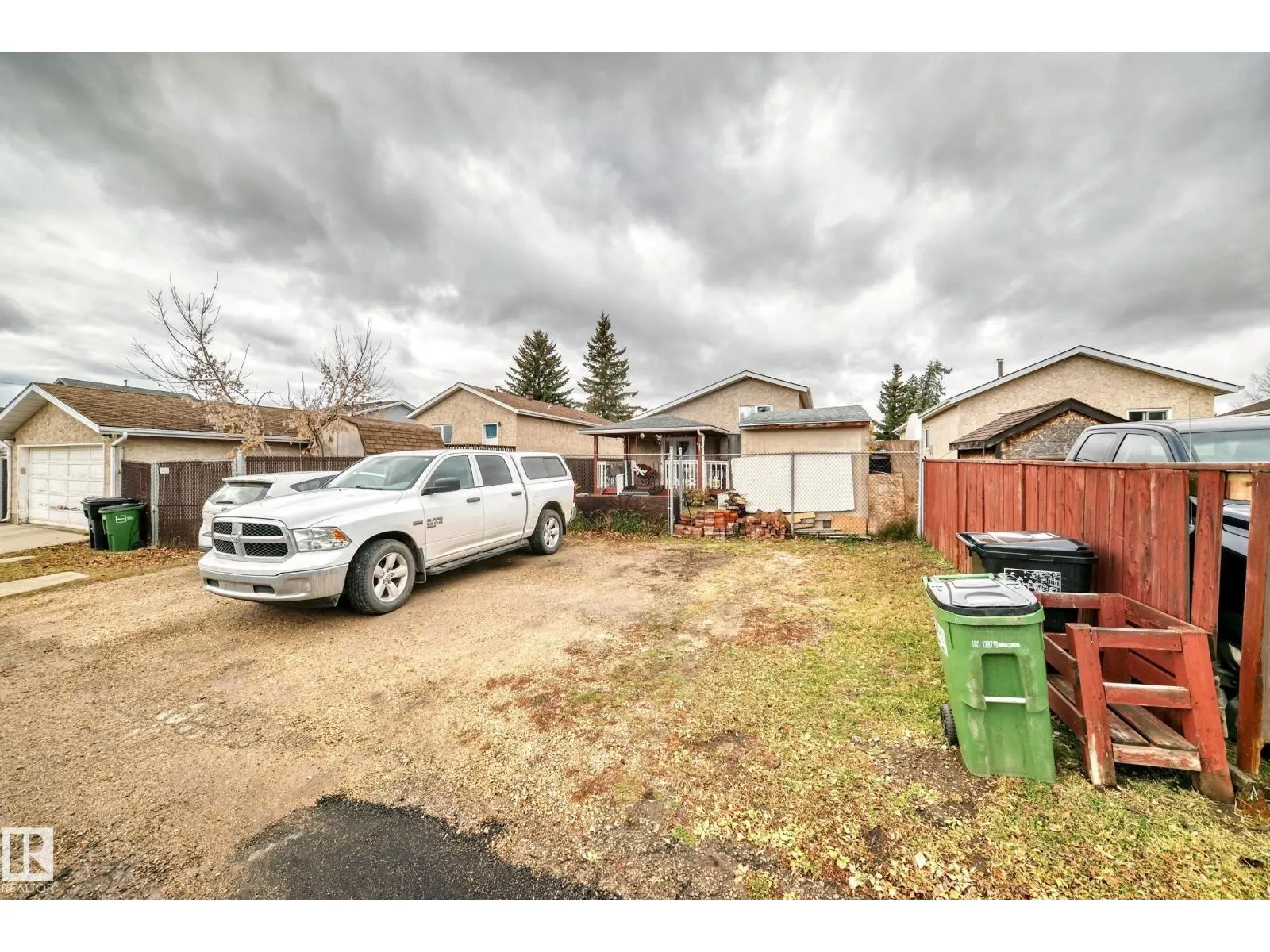 4121 41 AV NW