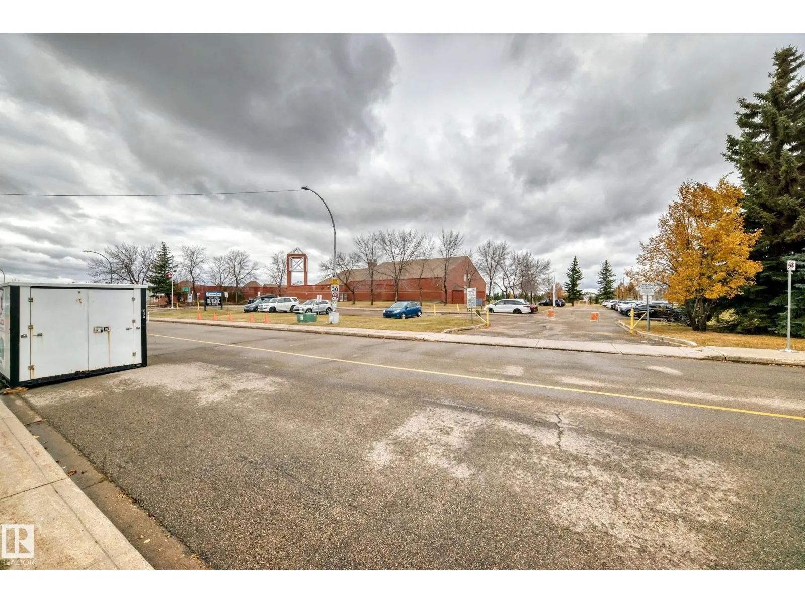 4121 41 AV NW