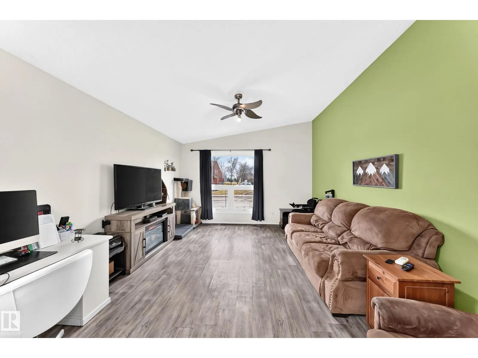4121 41 AV NW