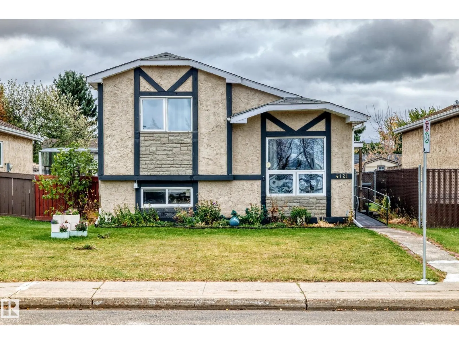 4121 41 AV NW