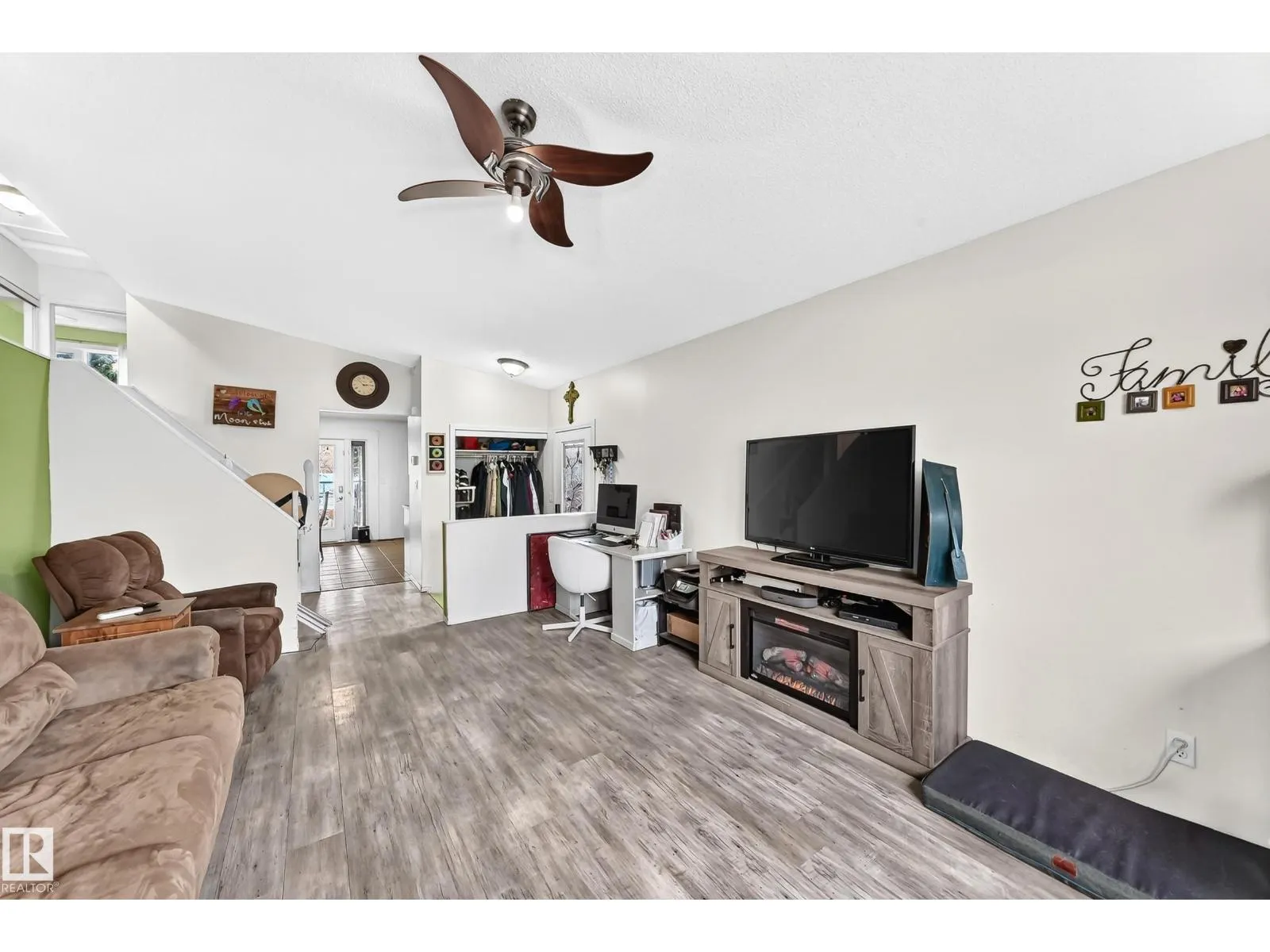 4121 41 AV NW