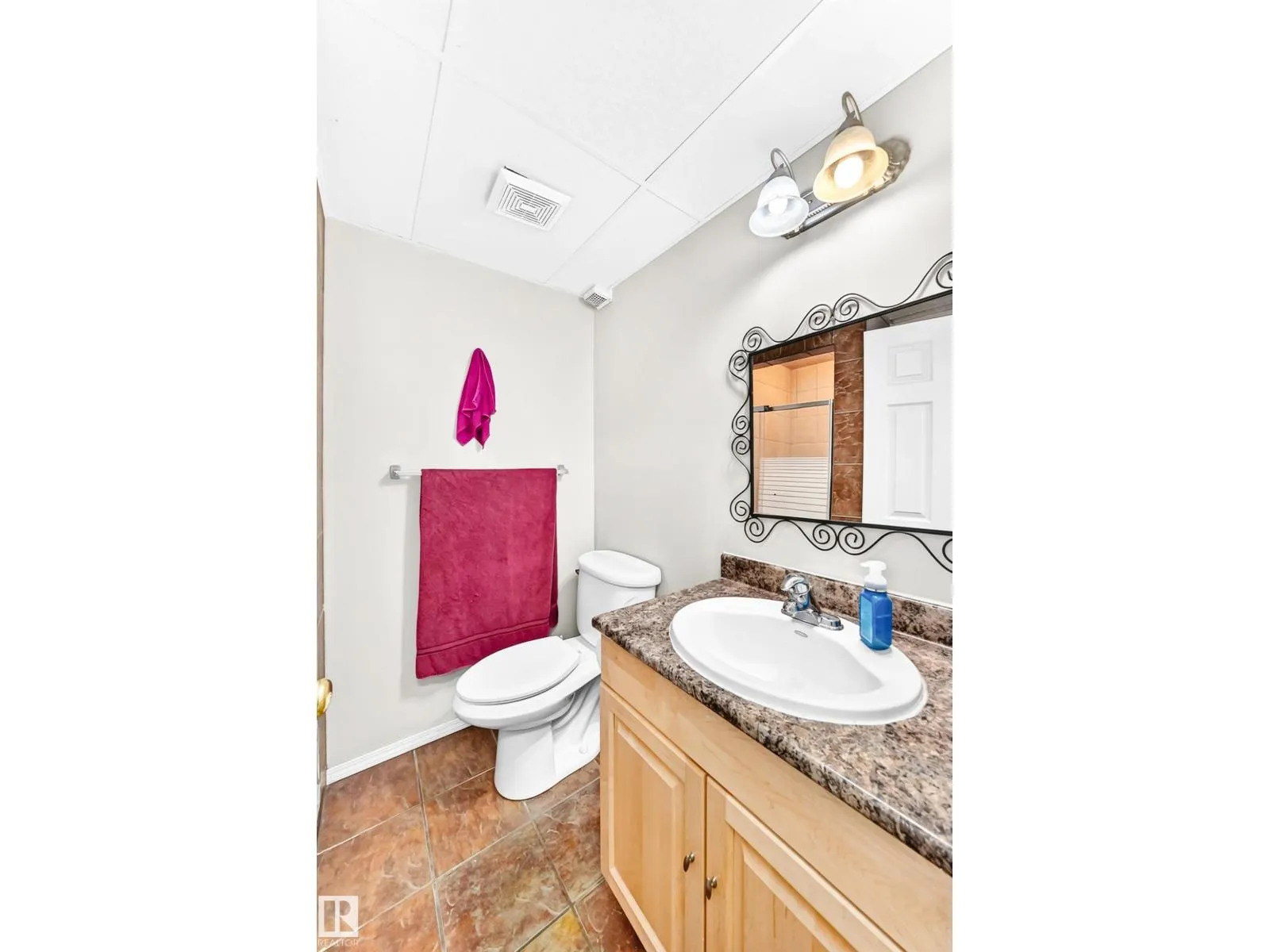 4121 41 AV NW