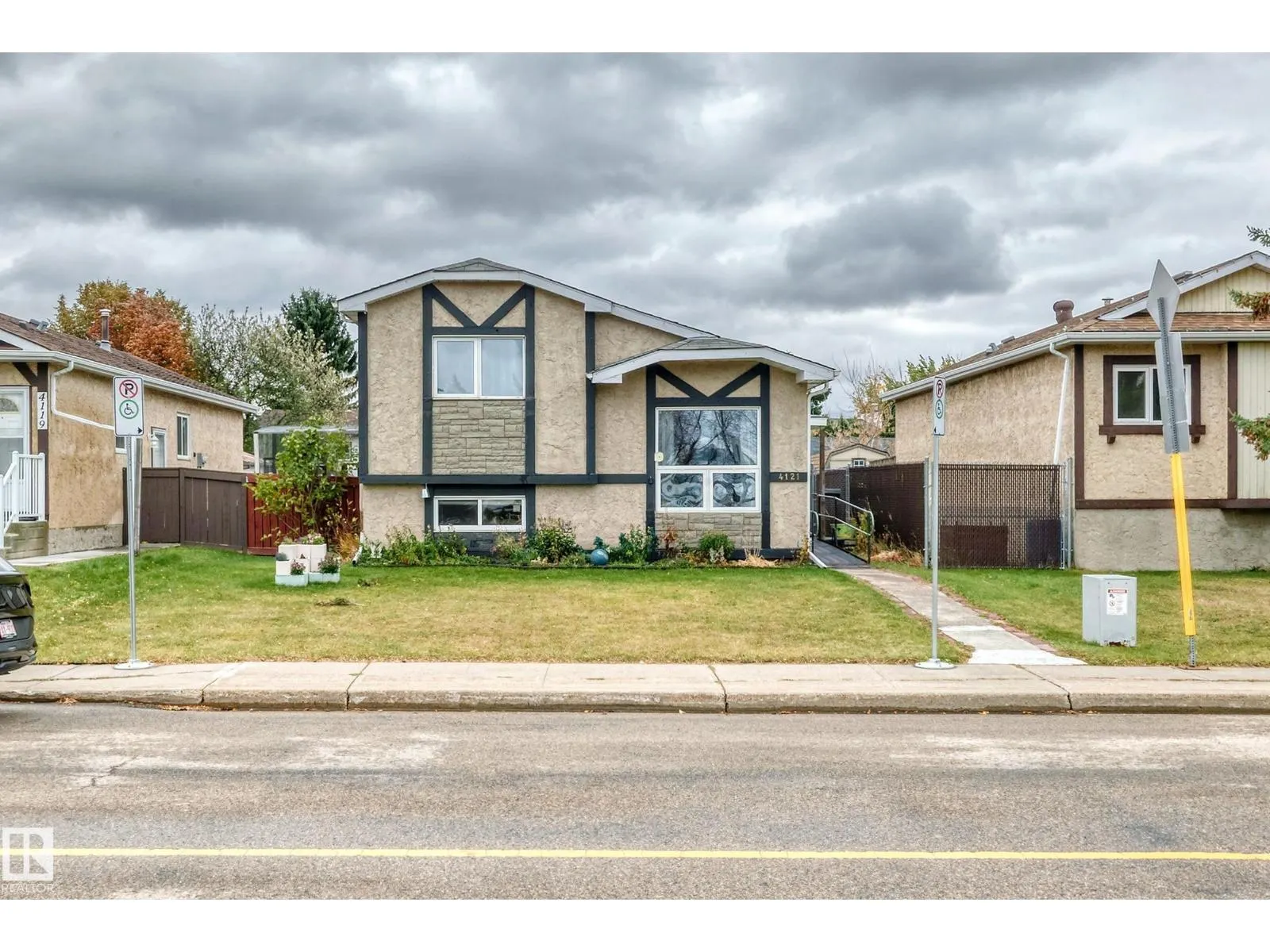 4121 41 AV NW