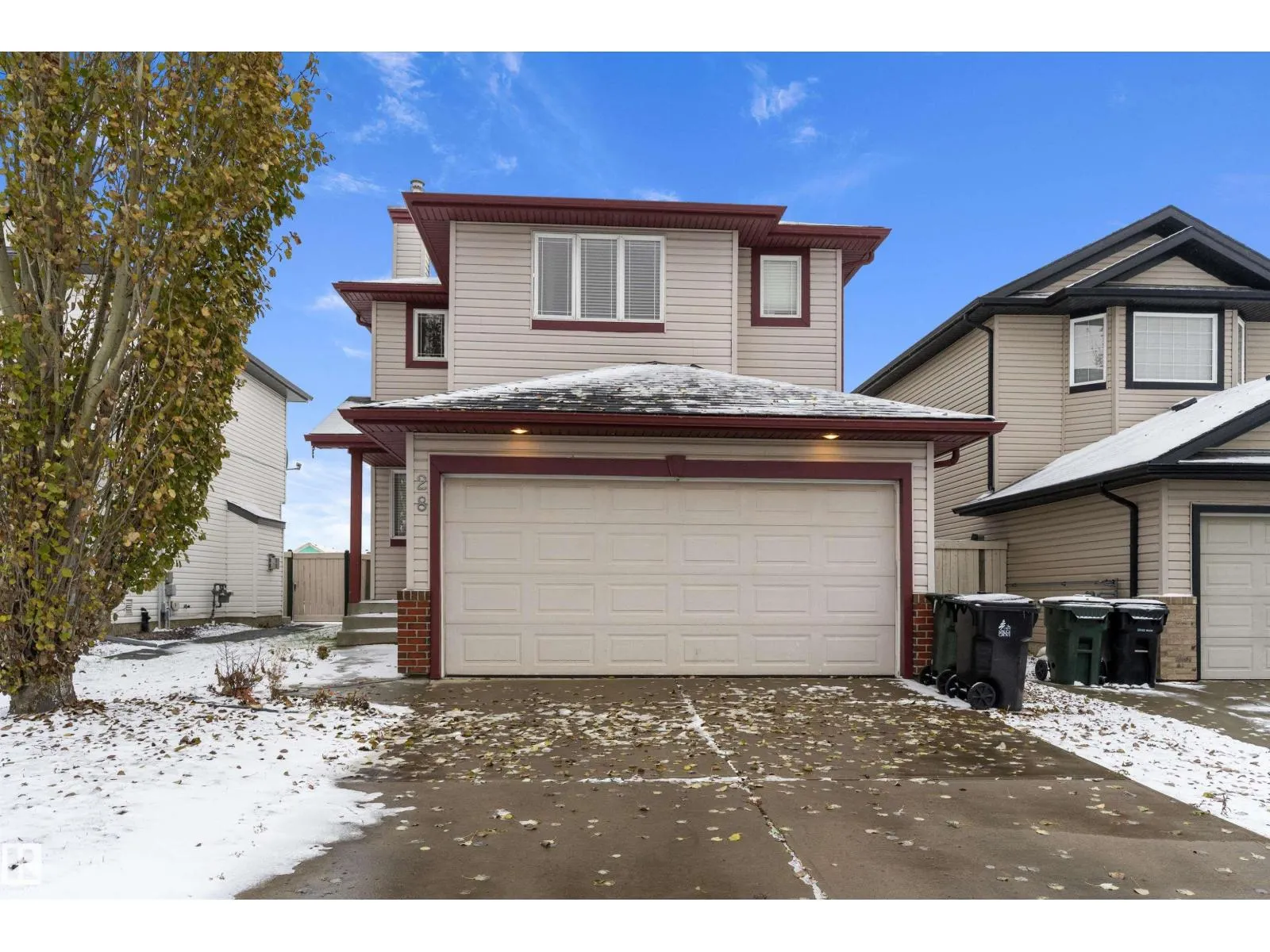 28 LEYLAND WY