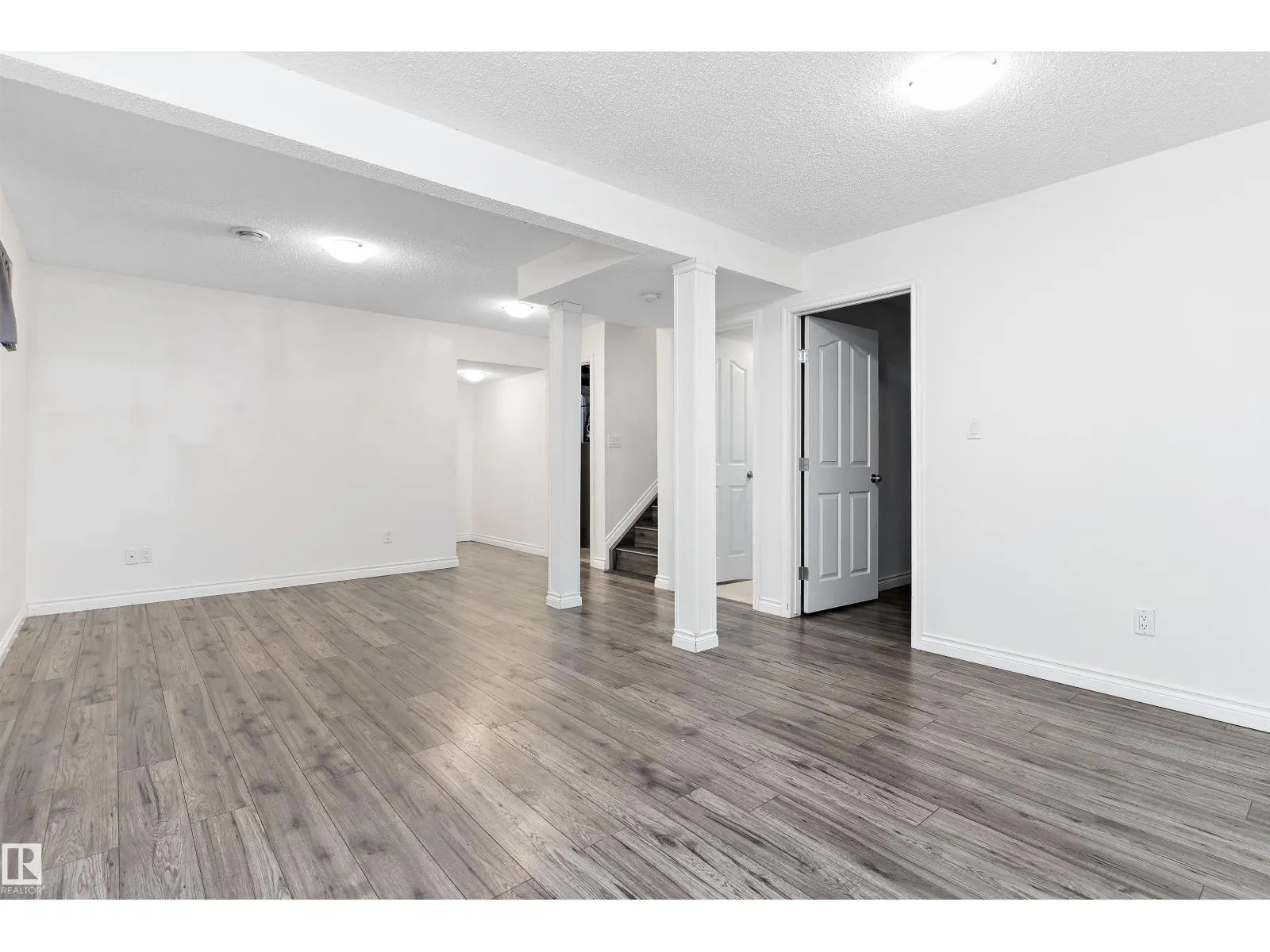 28 LEYLAND WY