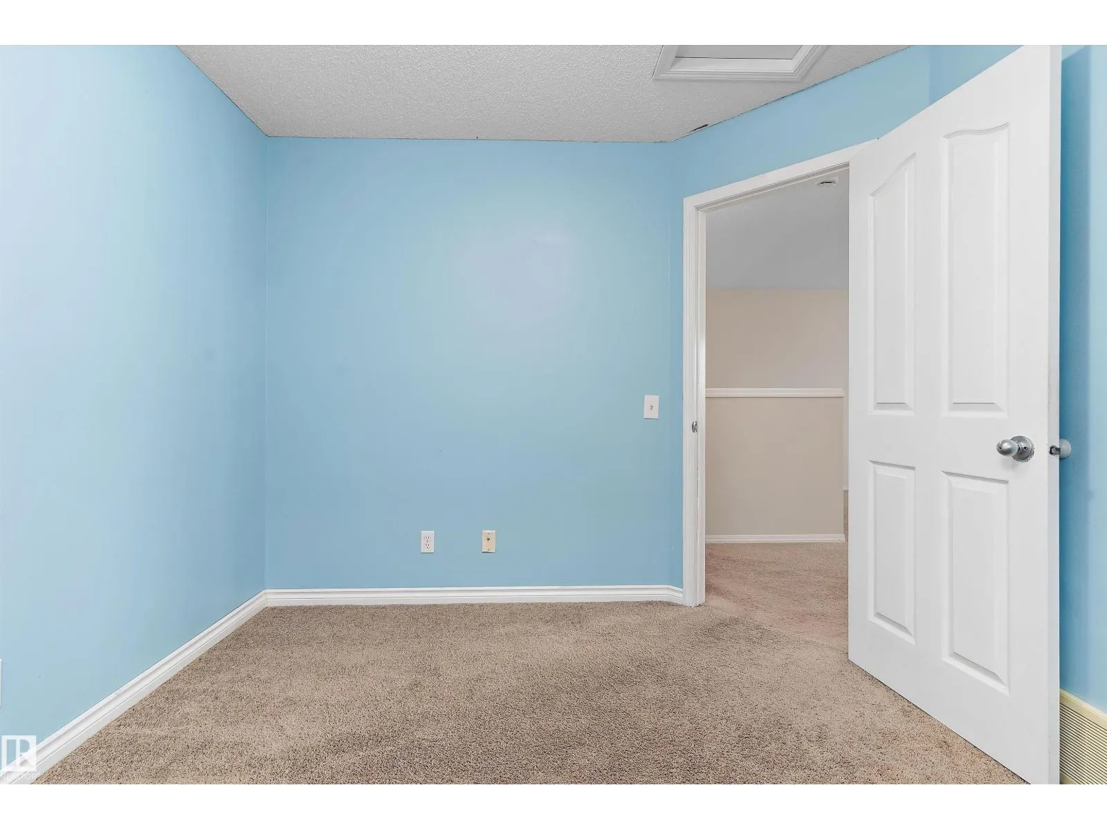 28 LEYLAND WY