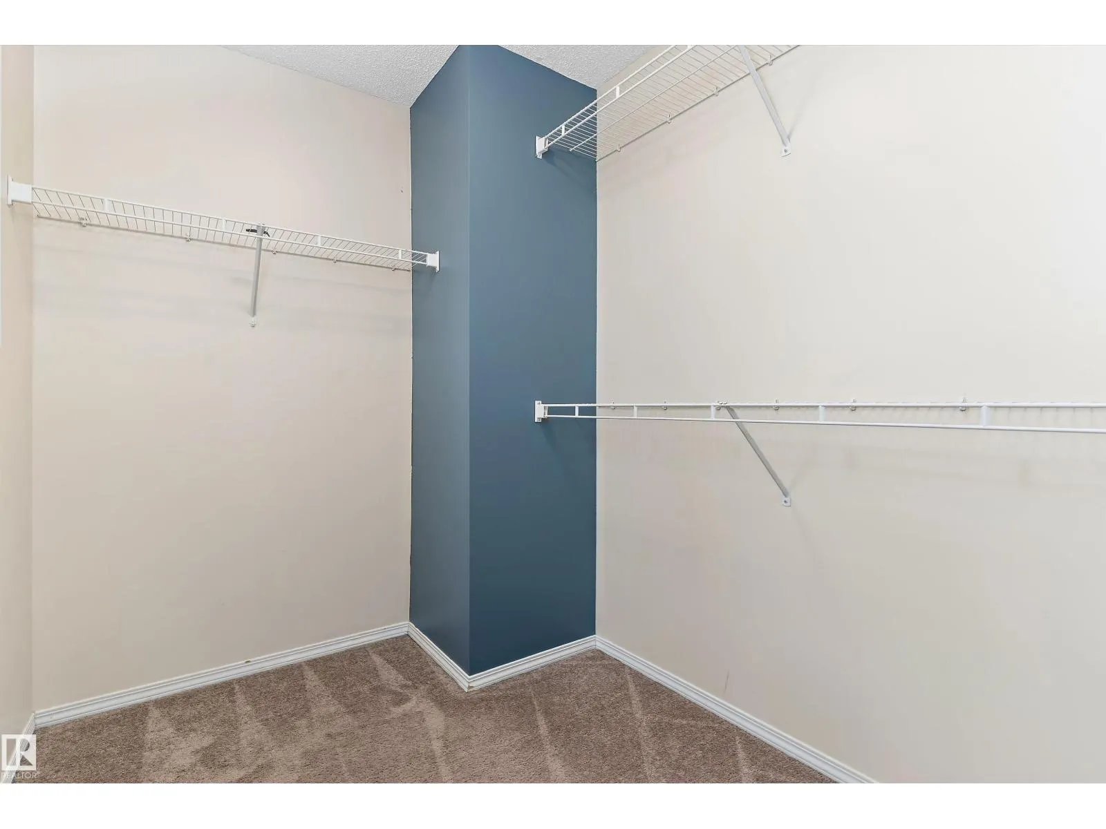 28 LEYLAND WY