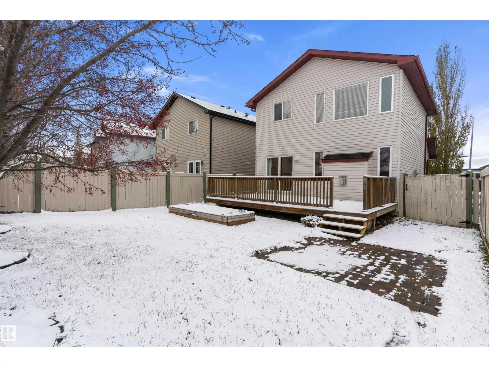 28 LEYLAND WY