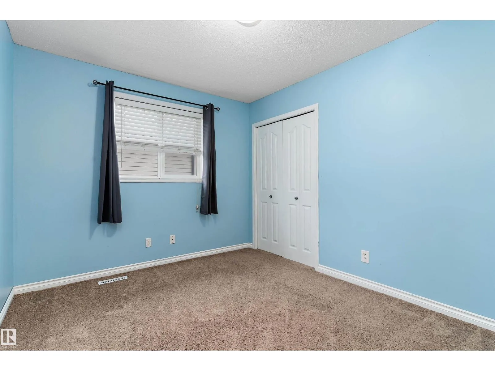 28 LEYLAND WY