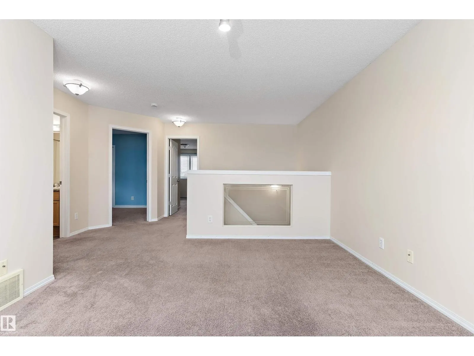 28 LEYLAND WY