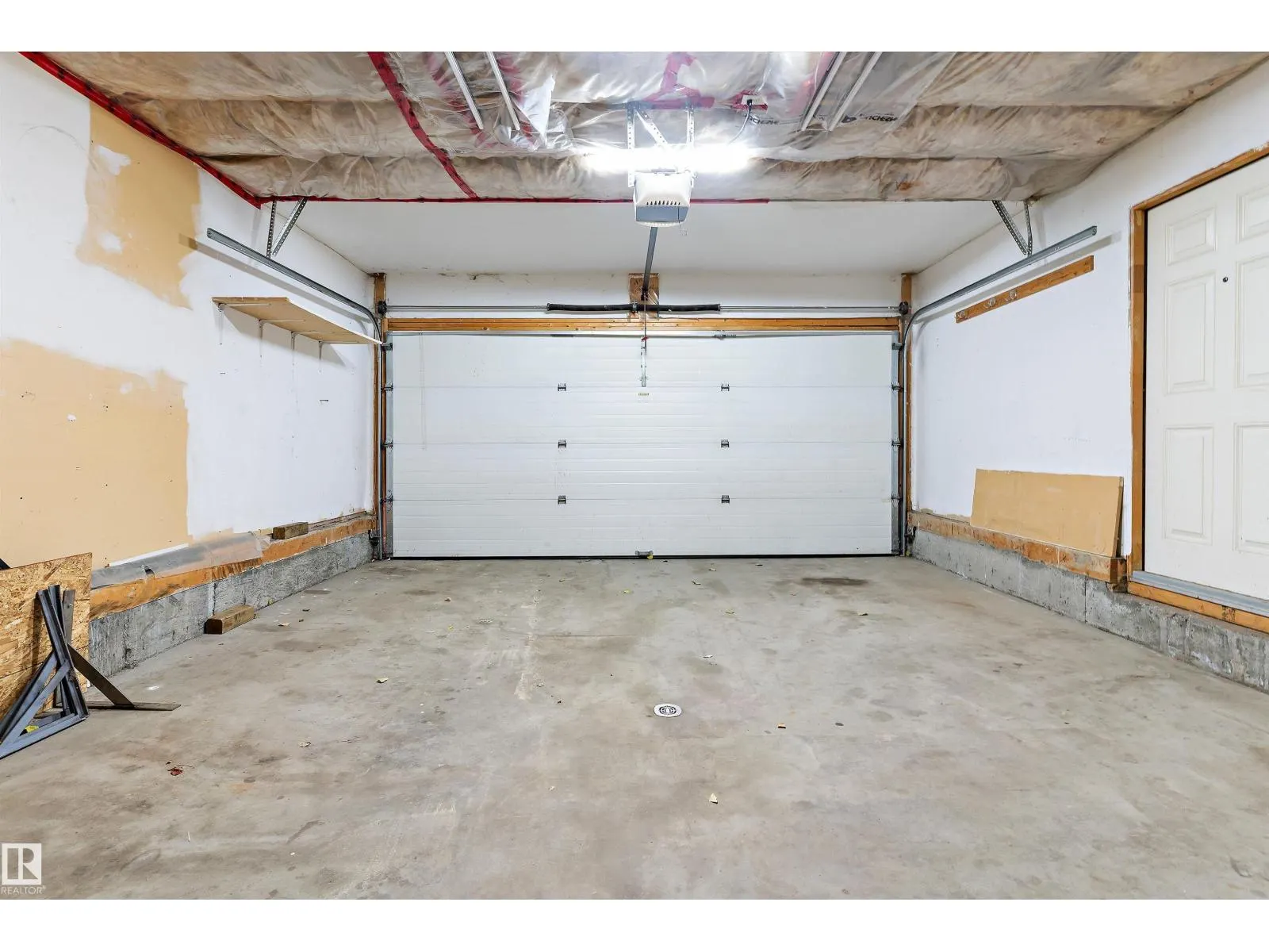 28 LEYLAND WY