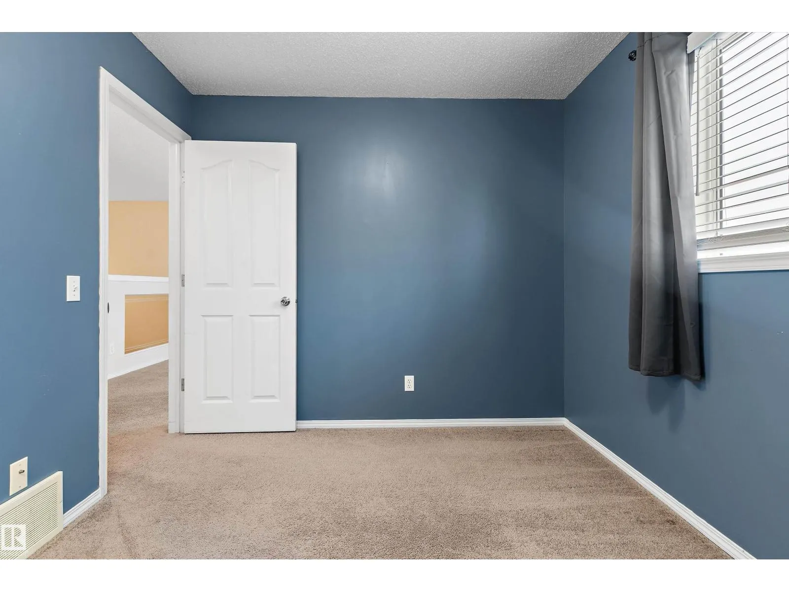 28 LEYLAND WY