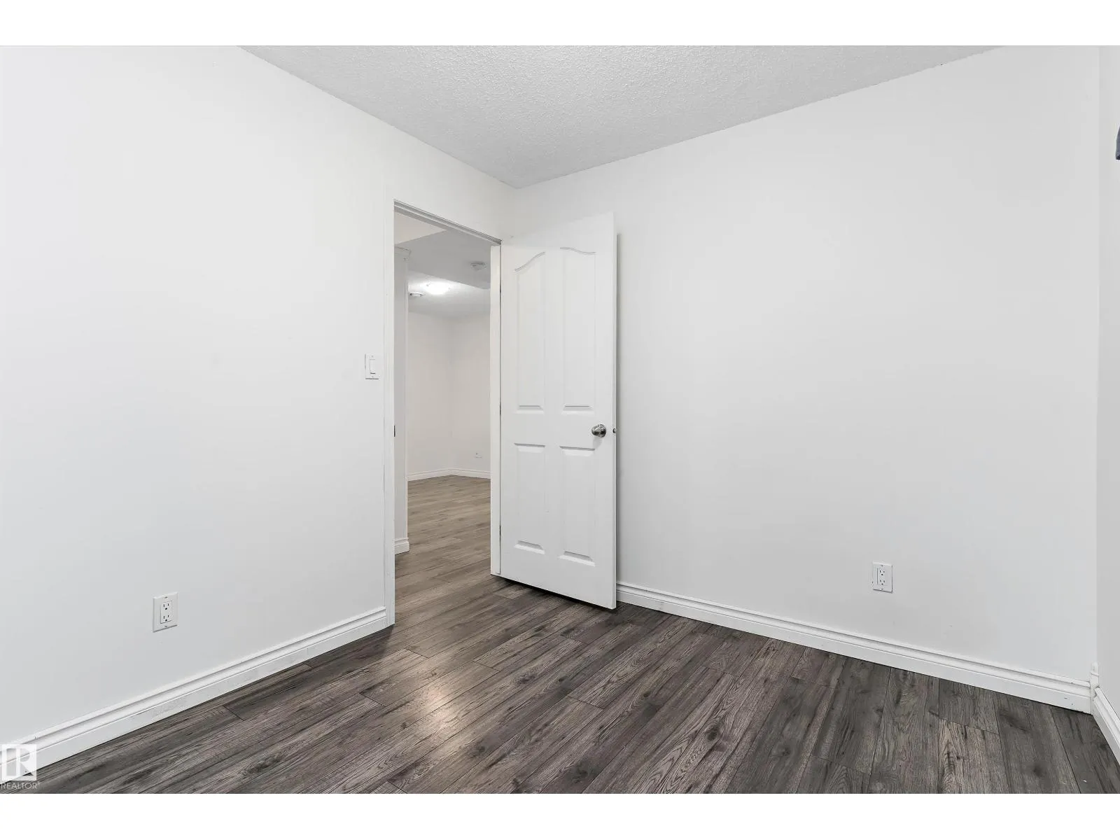 28 LEYLAND WY