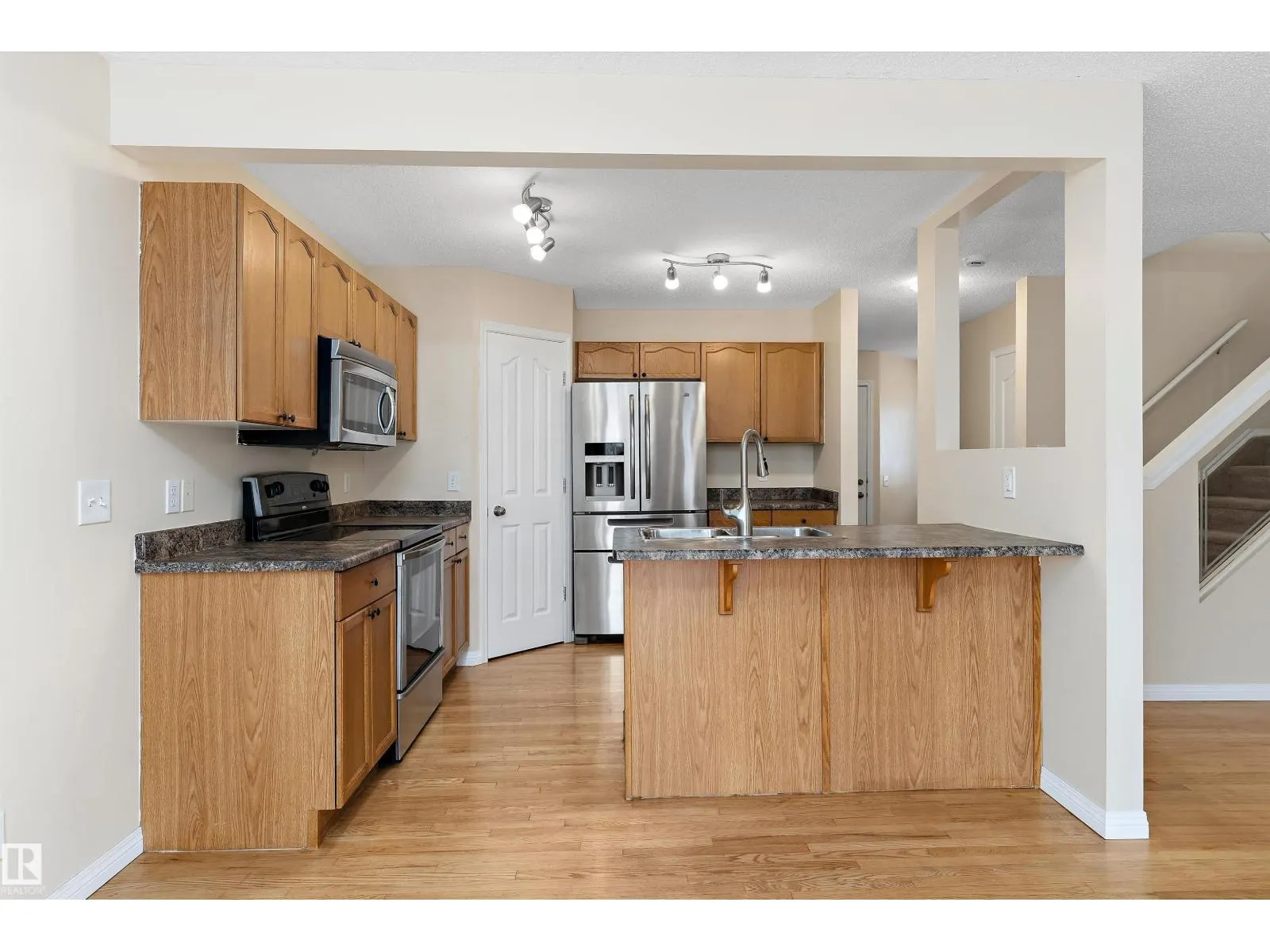 28 LEYLAND WY