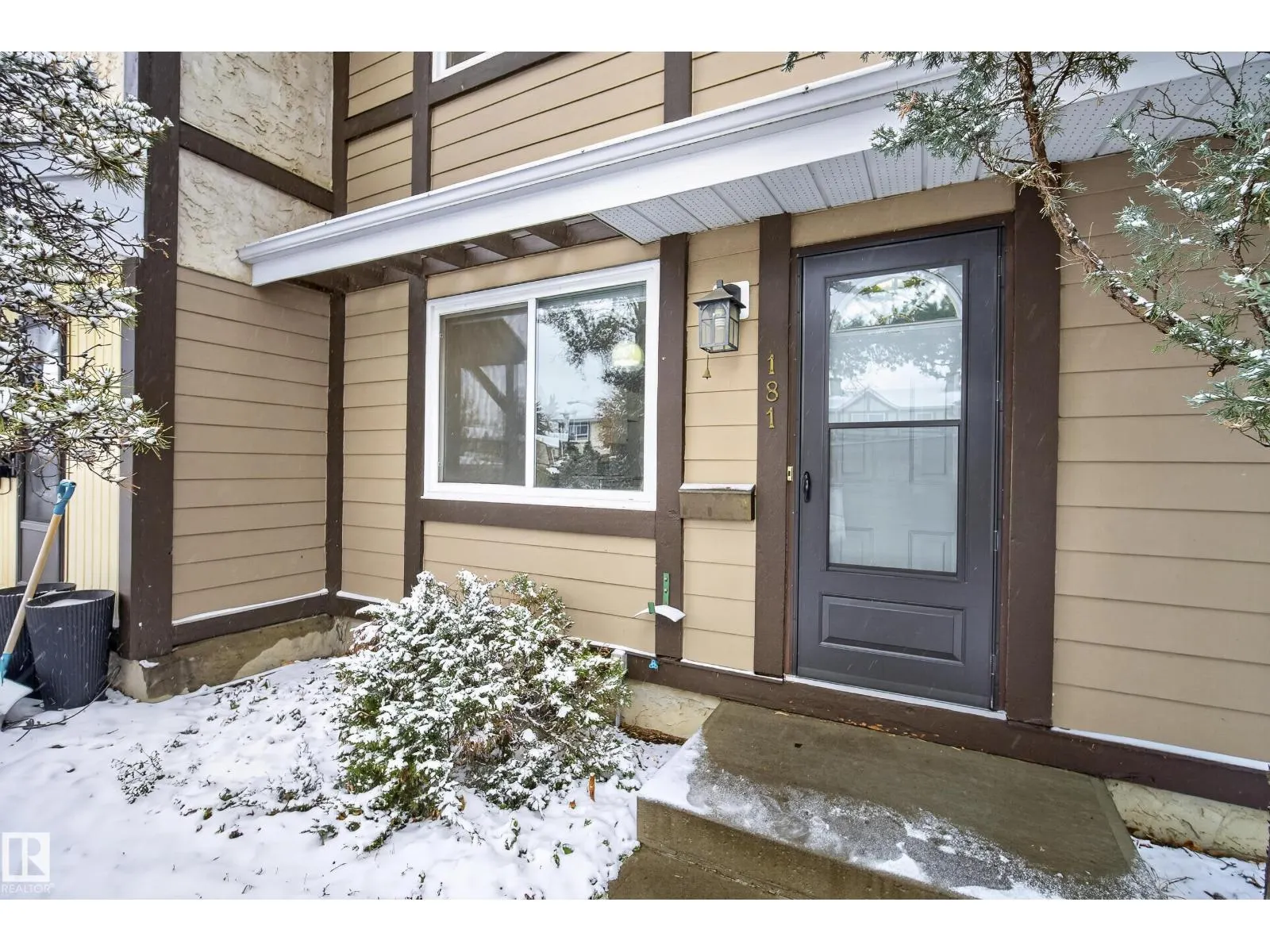 181 TUDOR LN NW