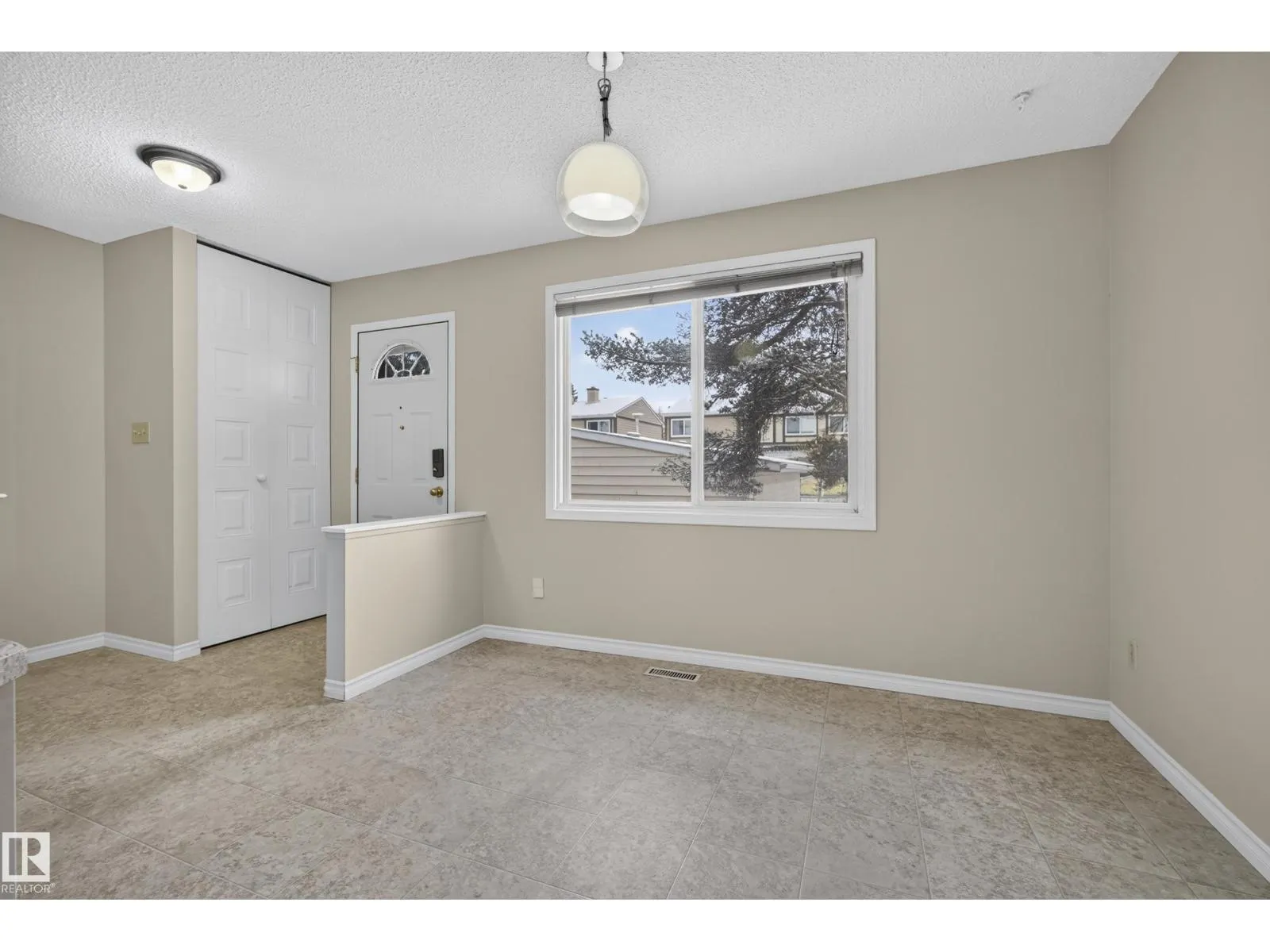 181 TUDOR LN NW