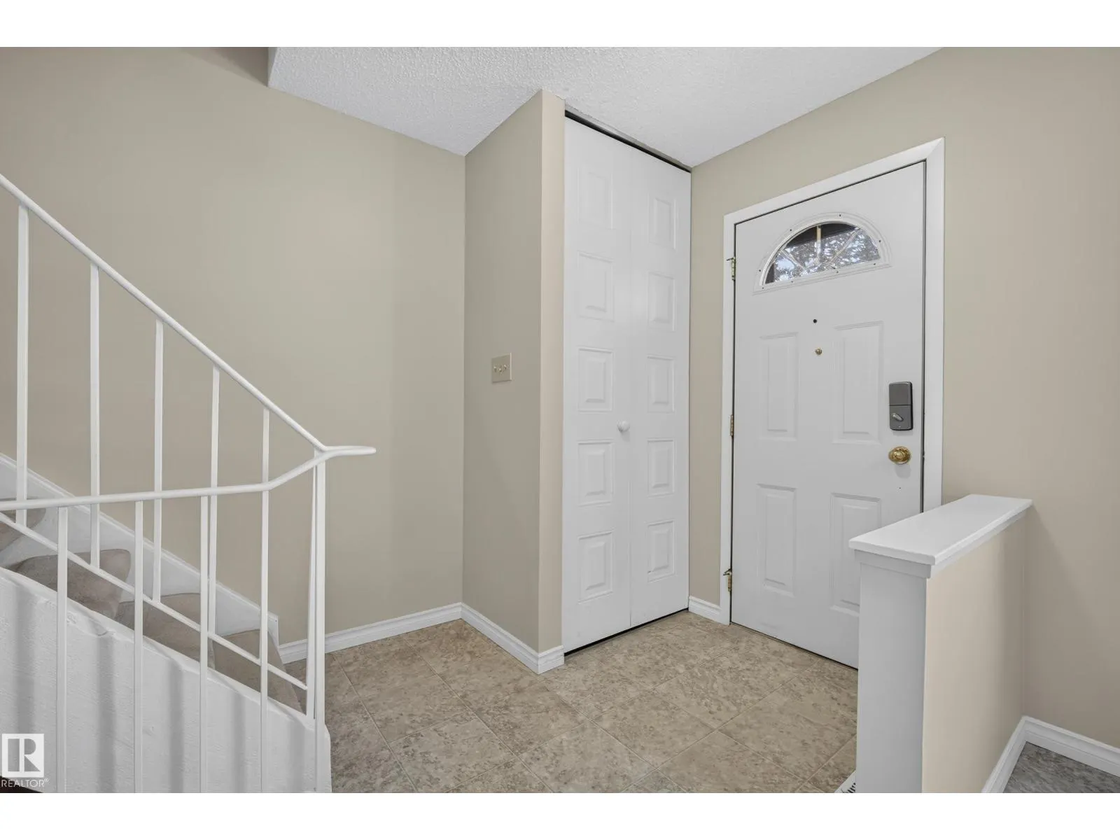 181 TUDOR LN NW