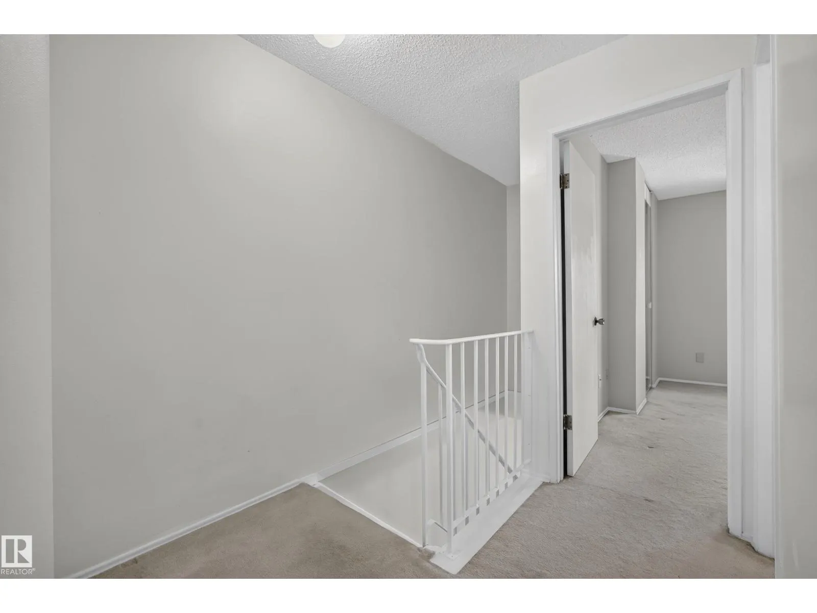 181 TUDOR LN NW