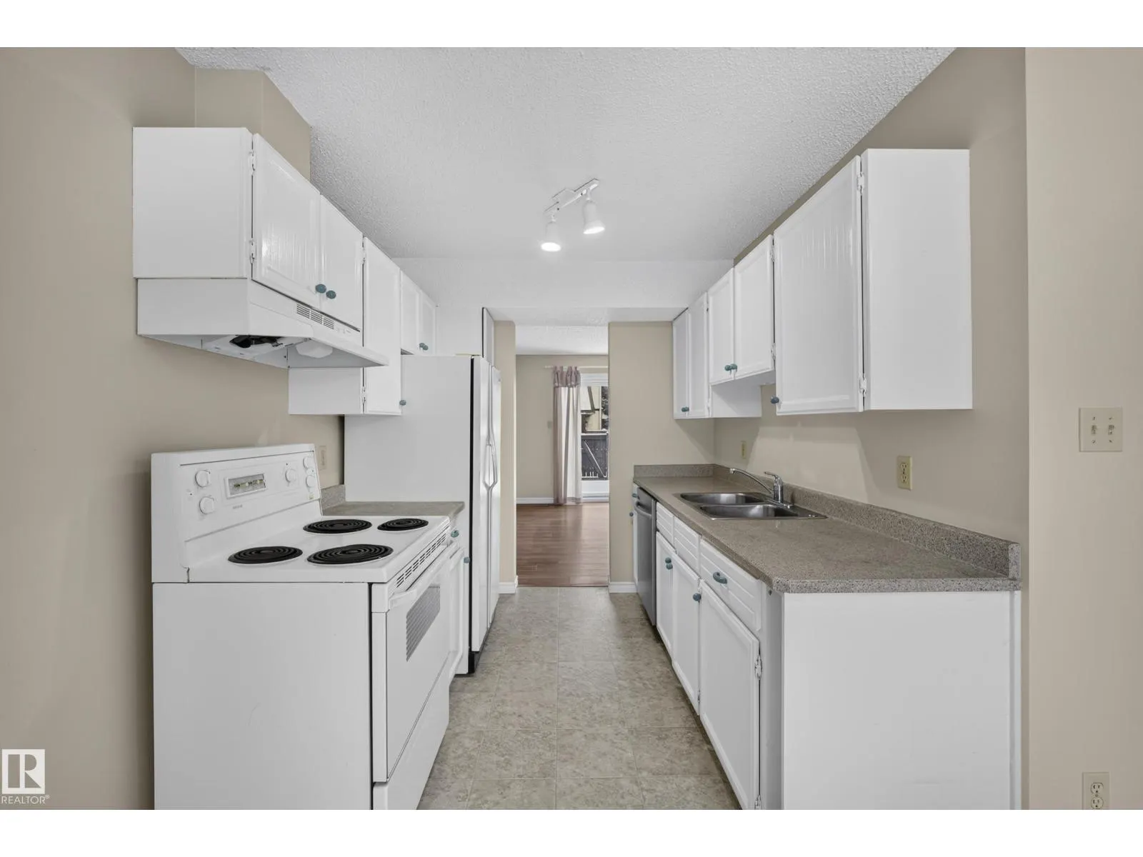 181 TUDOR LN NW