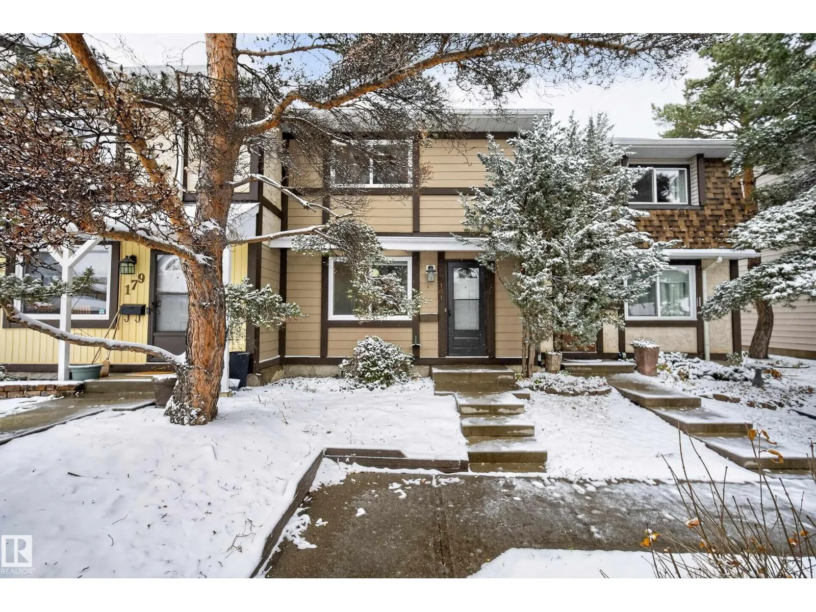 181 TUDOR LN NW