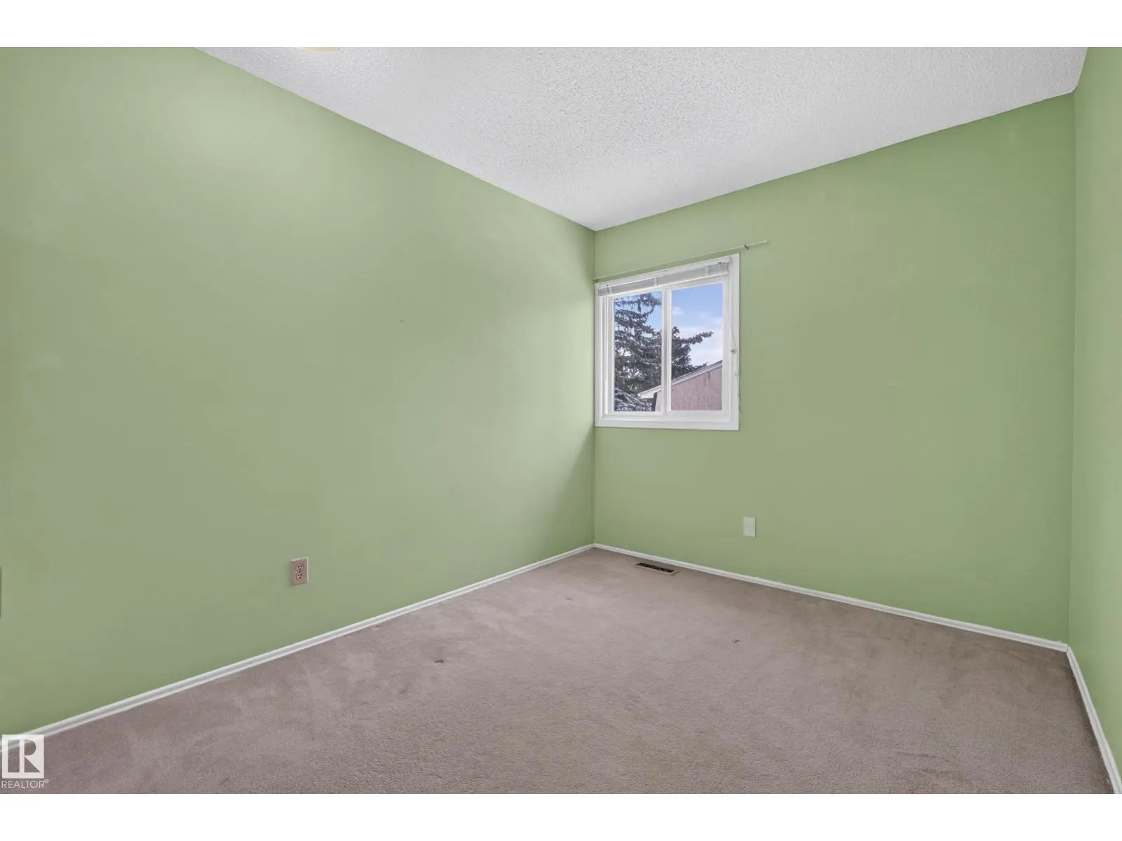 181 TUDOR LN NW