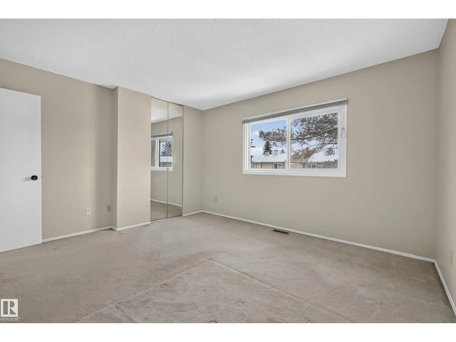 181 TUDOR LN NW