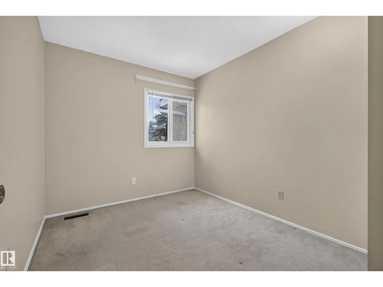 181 TUDOR LN NW