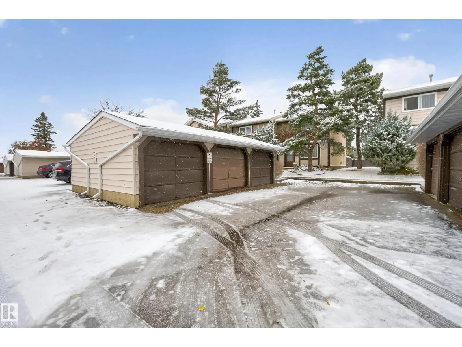 181 TUDOR LN NW