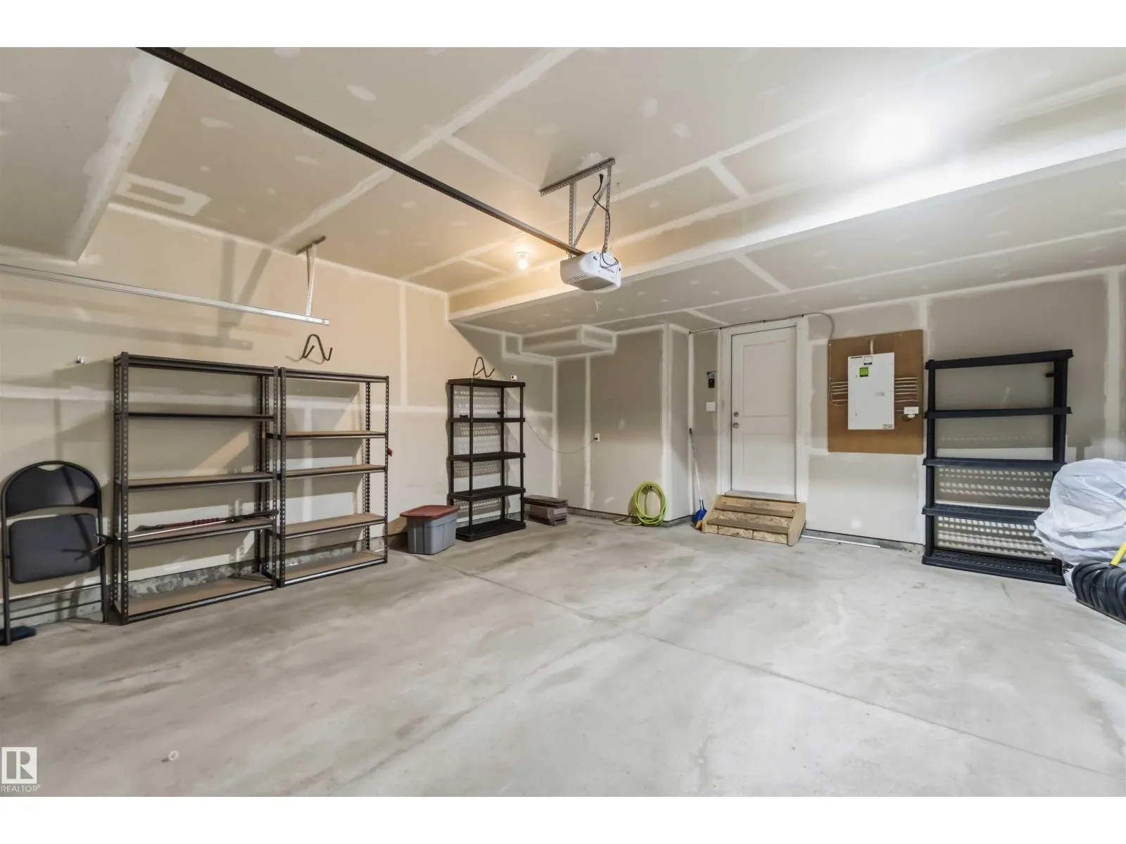 #27 17832 78 ST NW