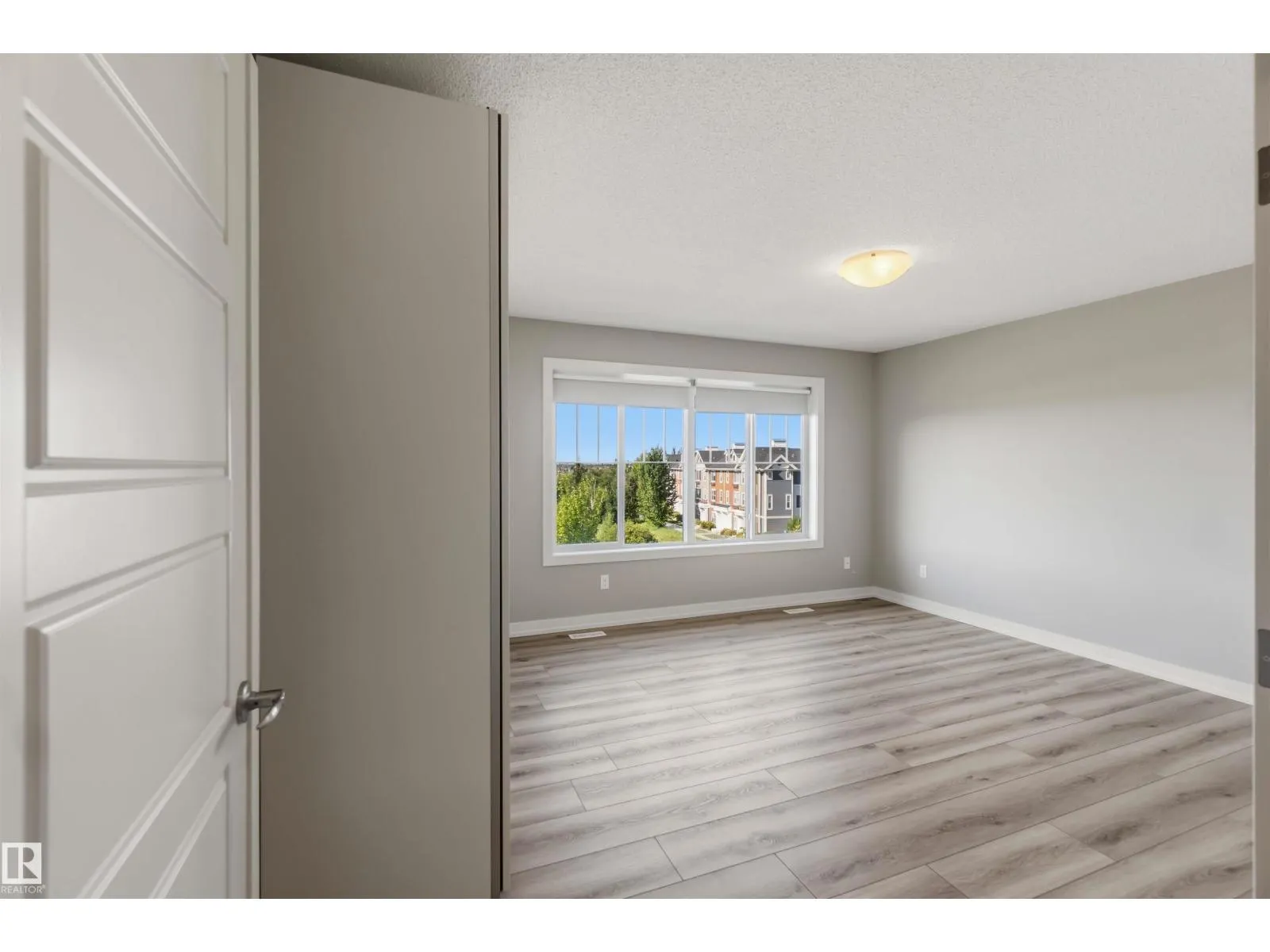 #27 17832 78 ST NW