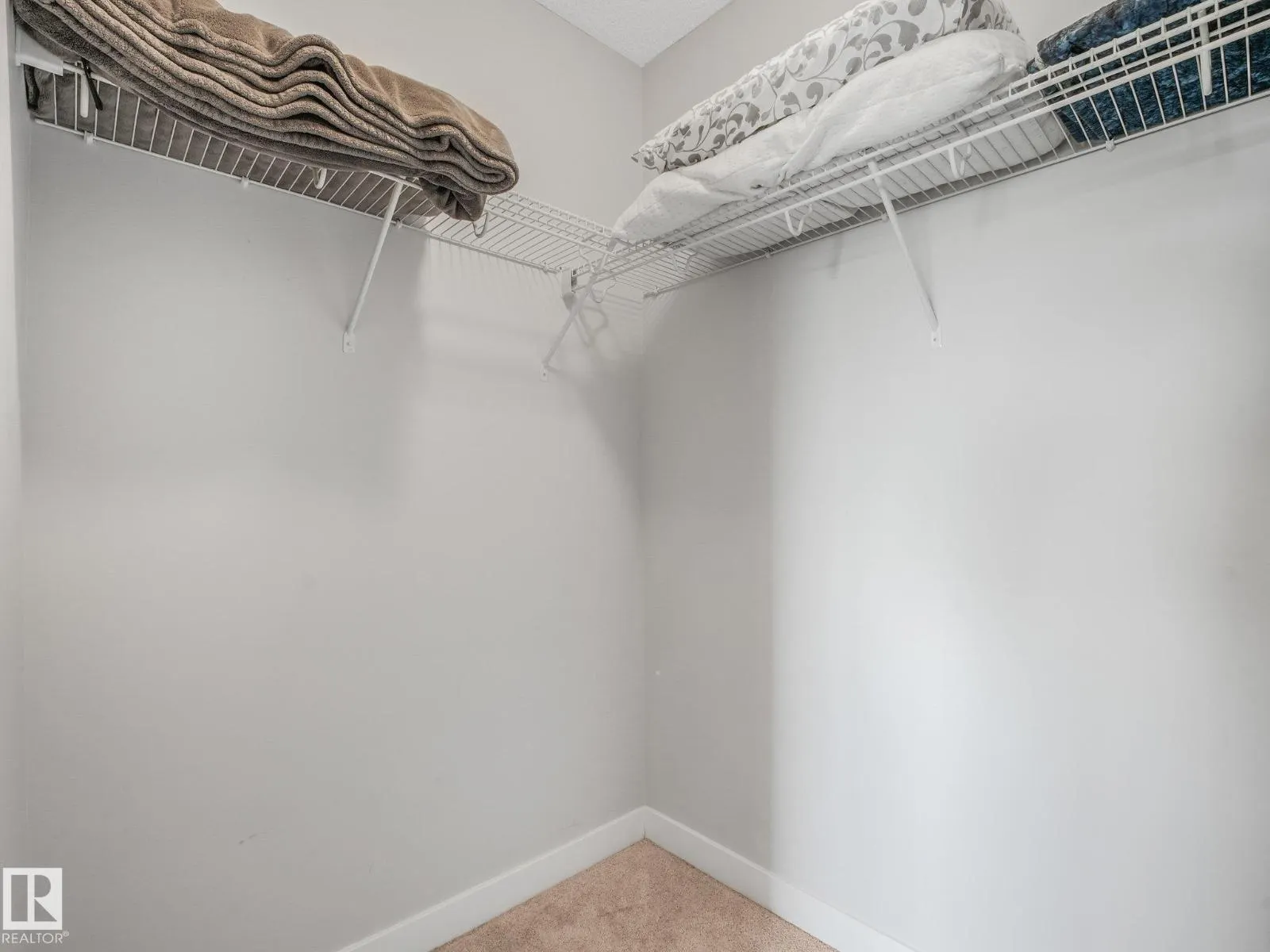 22027 97 AV NW