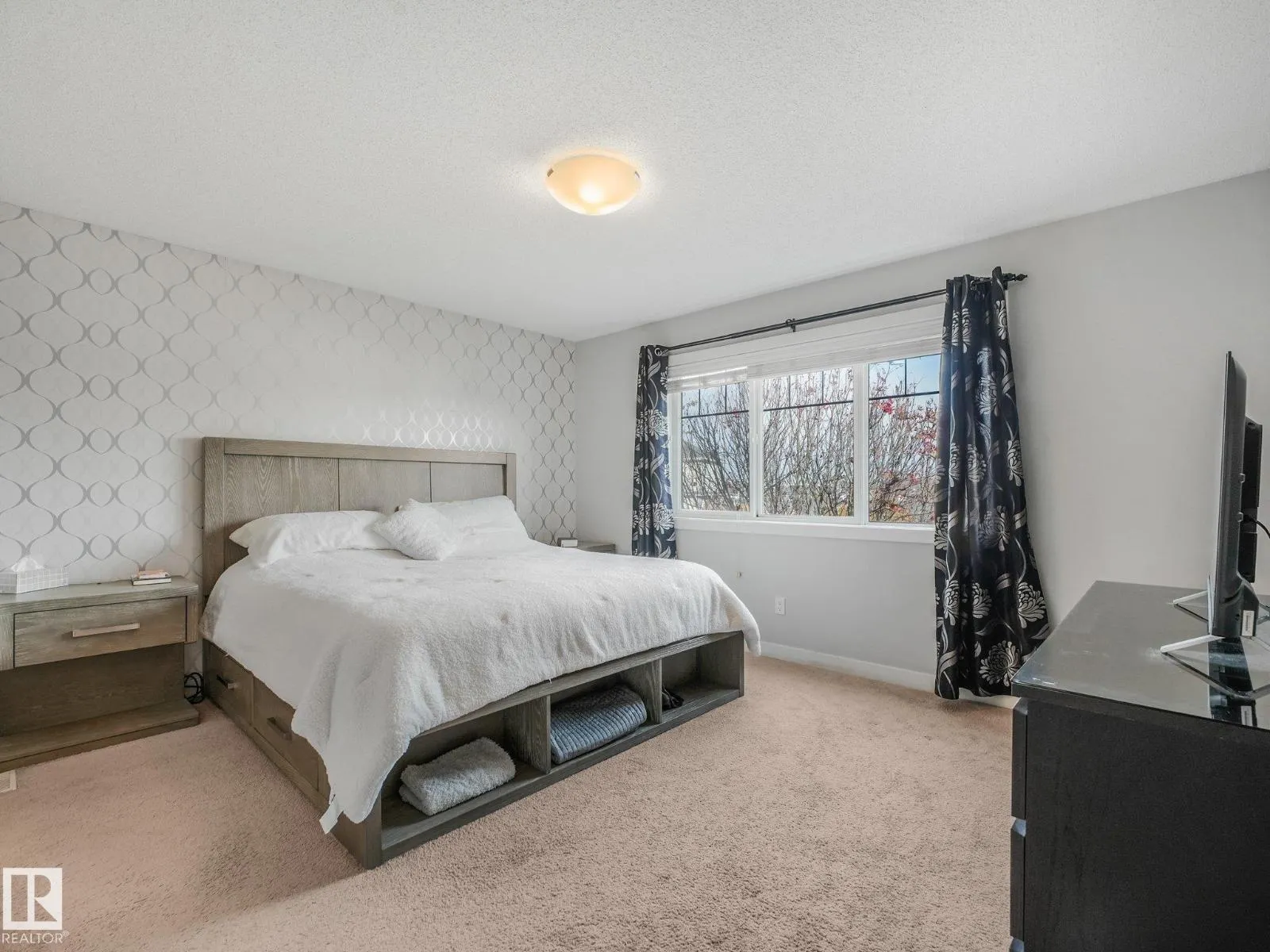22027 97 AV NW