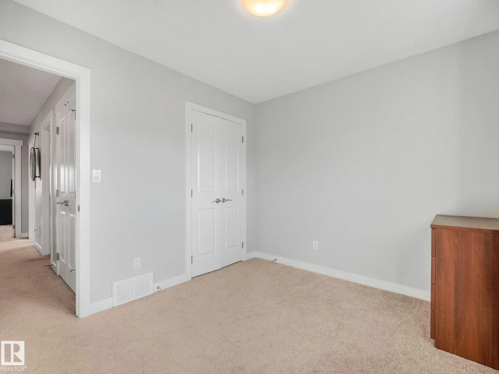 22027 97 AV NW