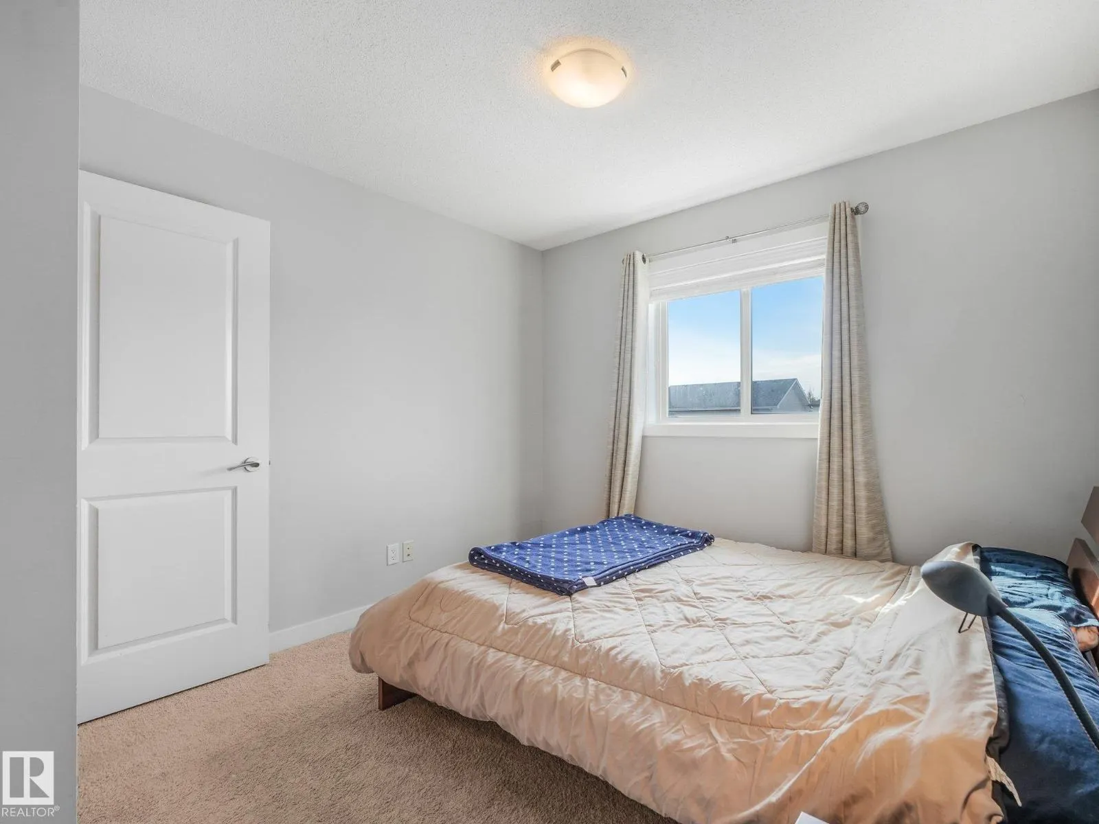 22027 97 AV NW