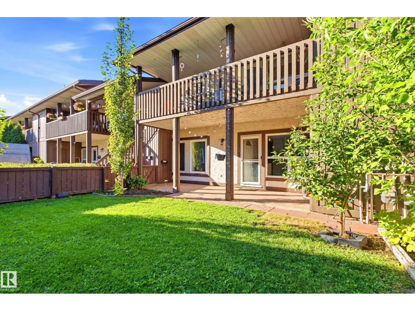 258 SURREY GD NW