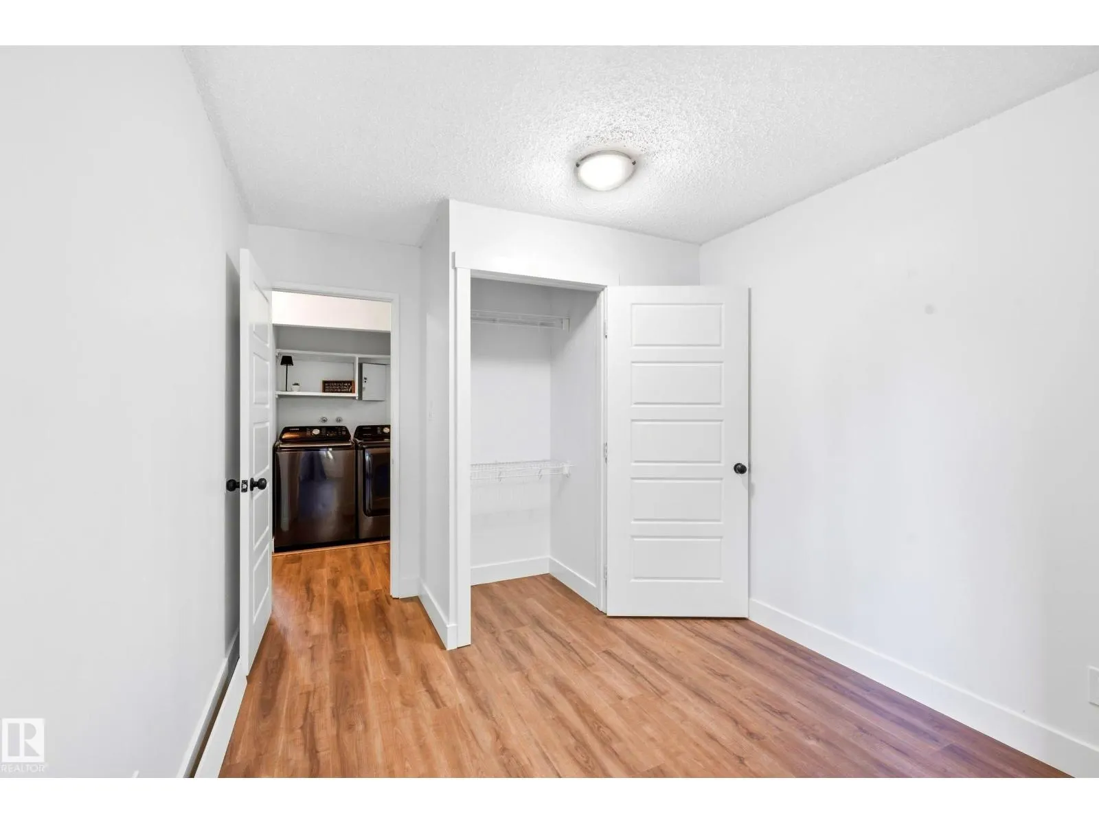 258 SURREY GD NW